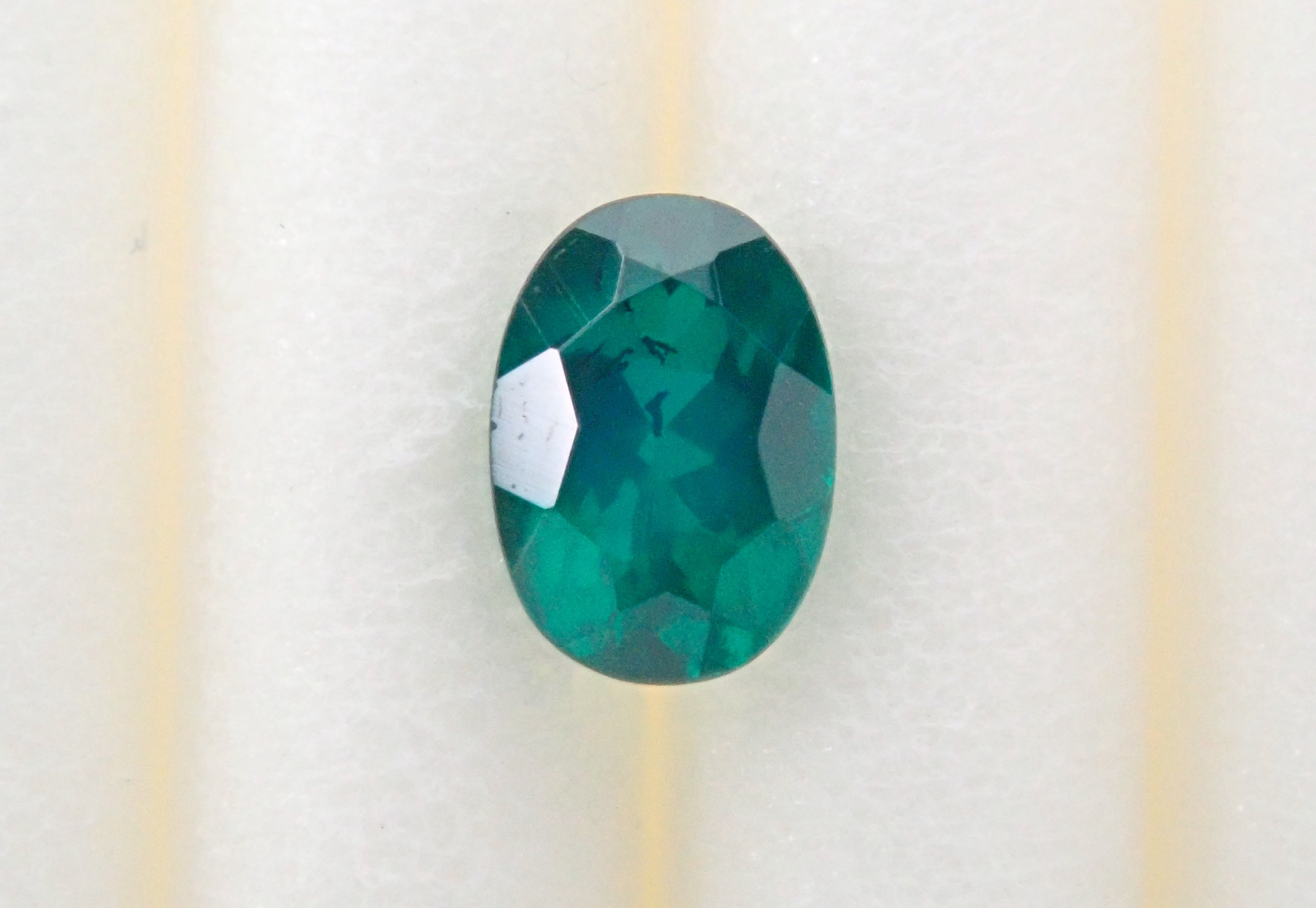 來自納米比亞的 Dioptase 0.144 克拉散裝日德書籍