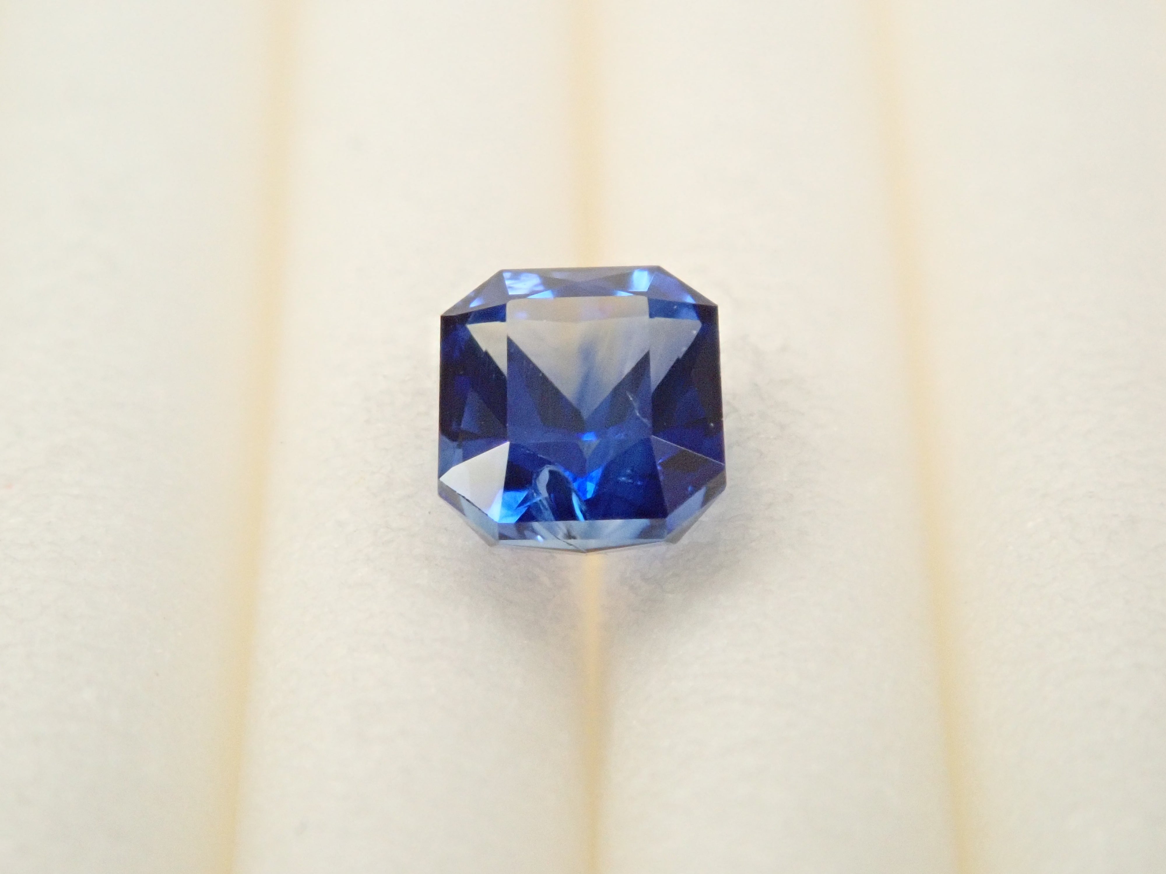 【12561936掲載】ブルーサファイア 0.347ctルース