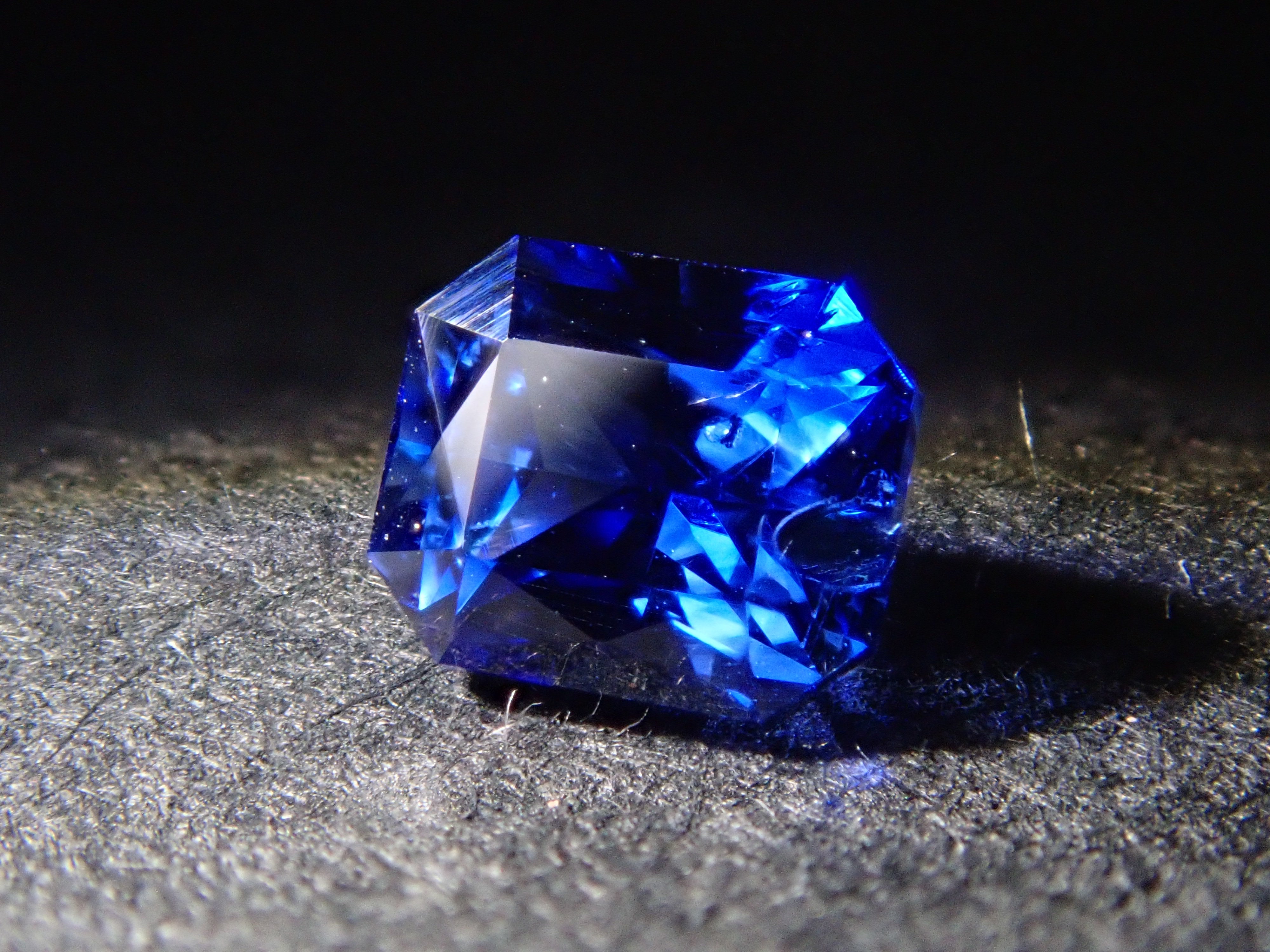 【12561936掲載】ブルーサファイア 0.347ctルース