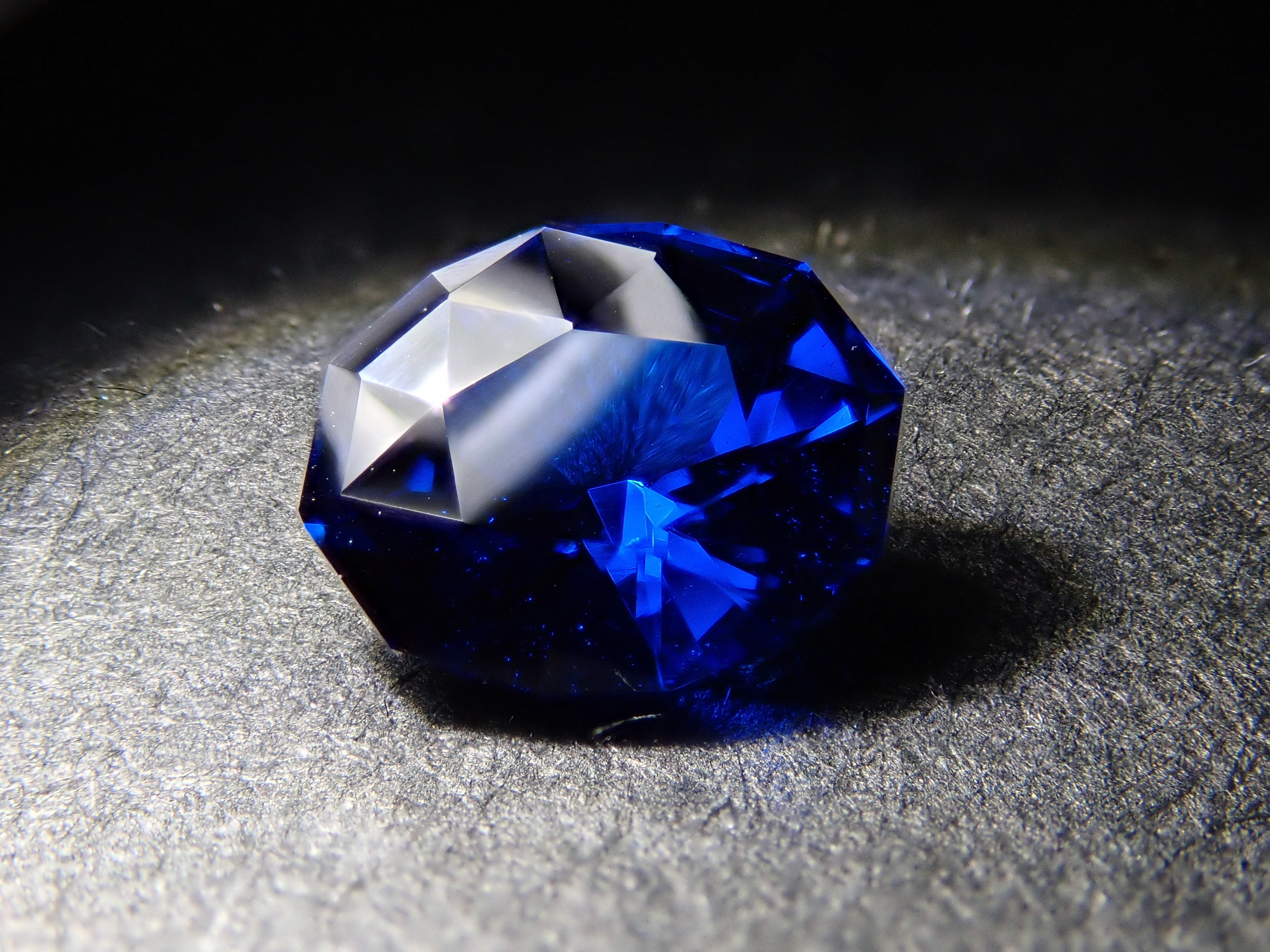 【12561923掲載】合成コバルトスピネル 0.831ctルース