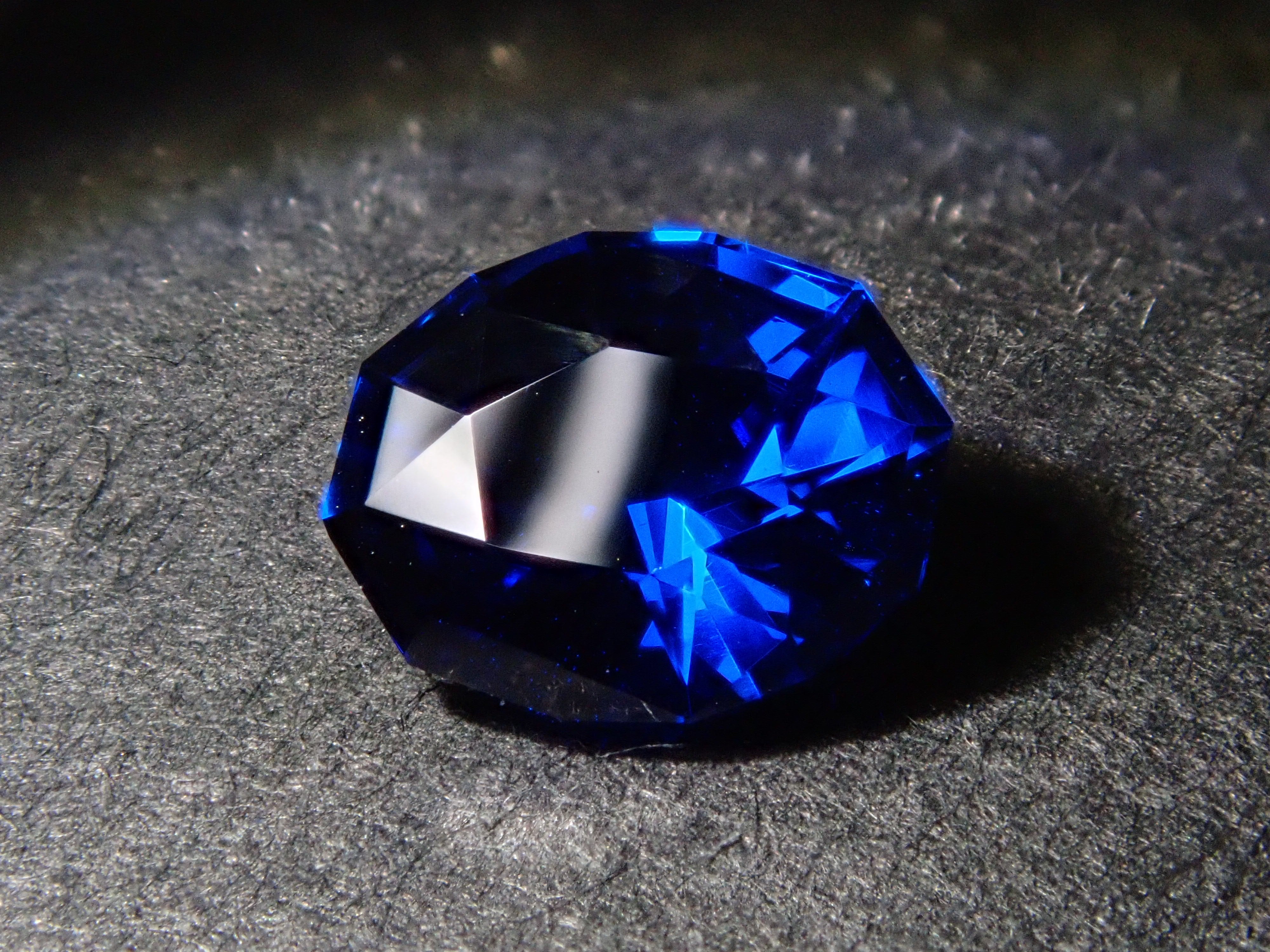 【12561923掲載】合成コバルトスピネル 0.831ctルース