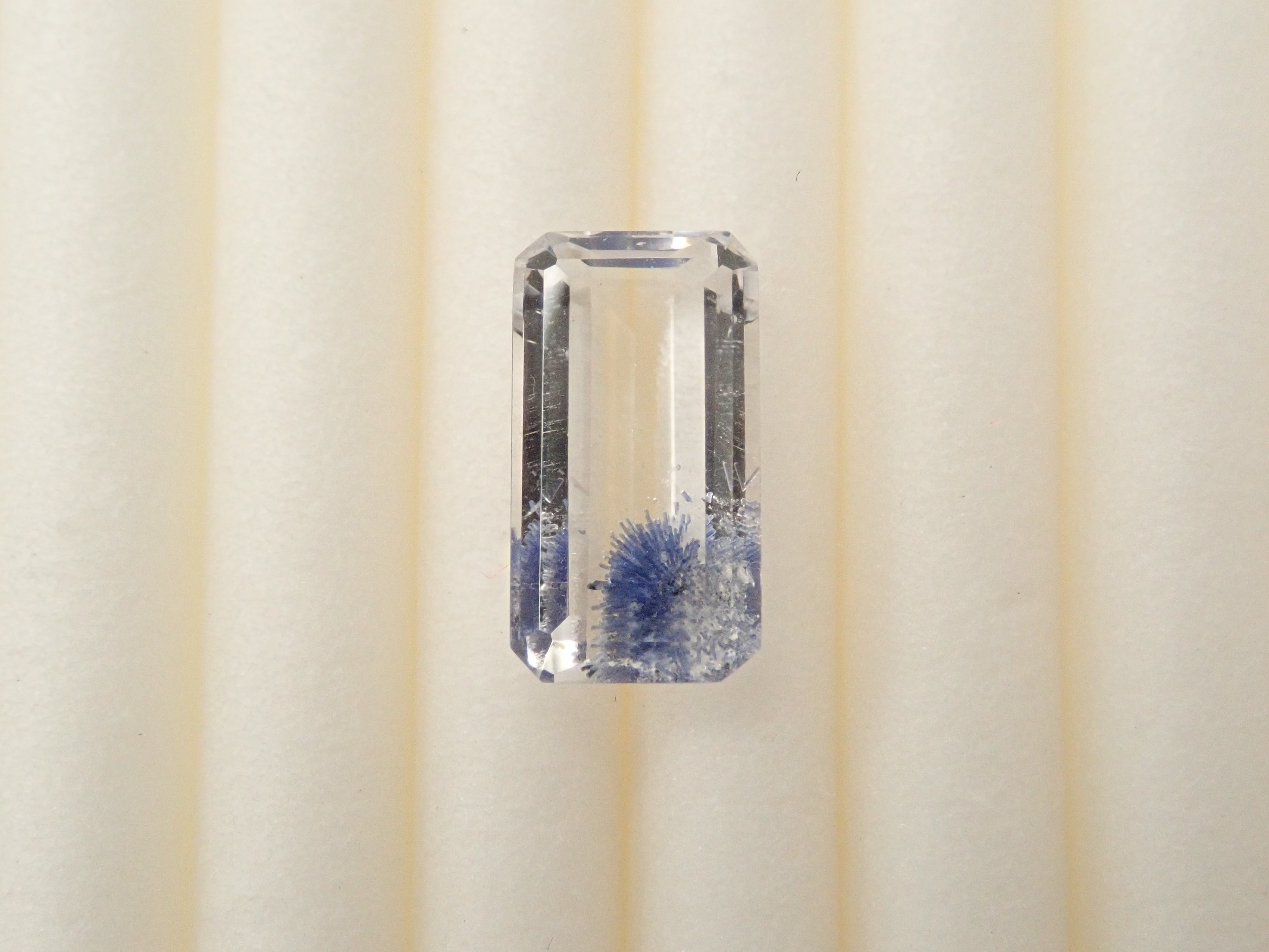 【12562084掲載】ブラジル産デュモルチェライトインクォーツ 0.929ctルース