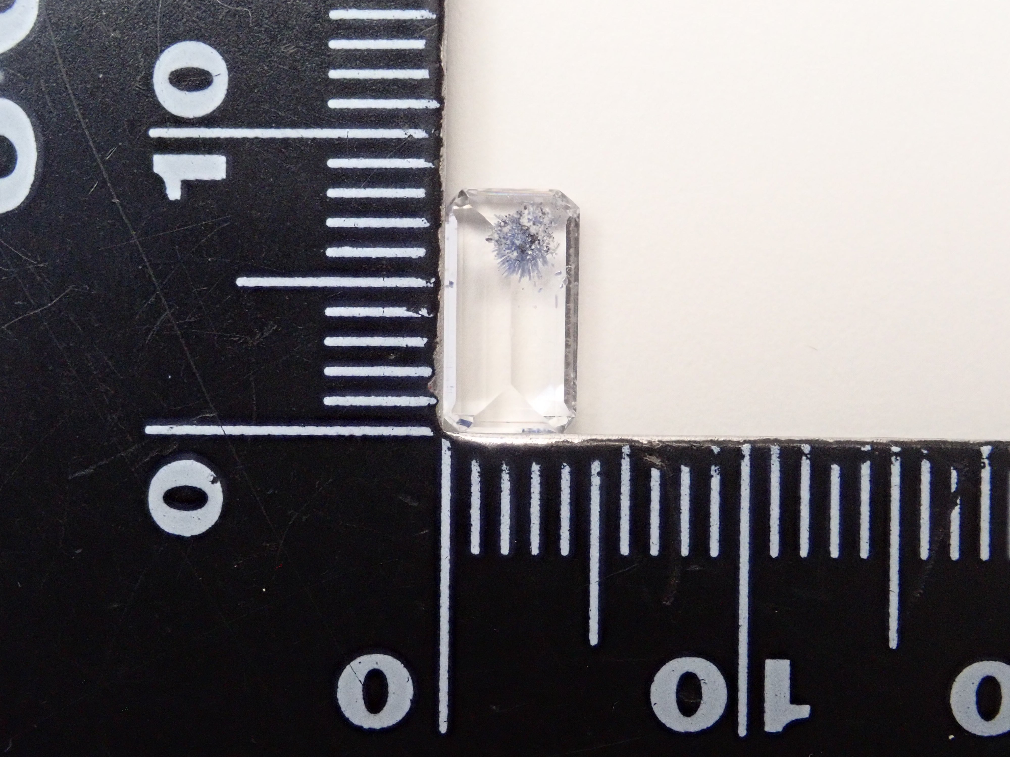 【12562084掲載】ブラジル産デュモルチェライトインクォーツ 0.929ctルース