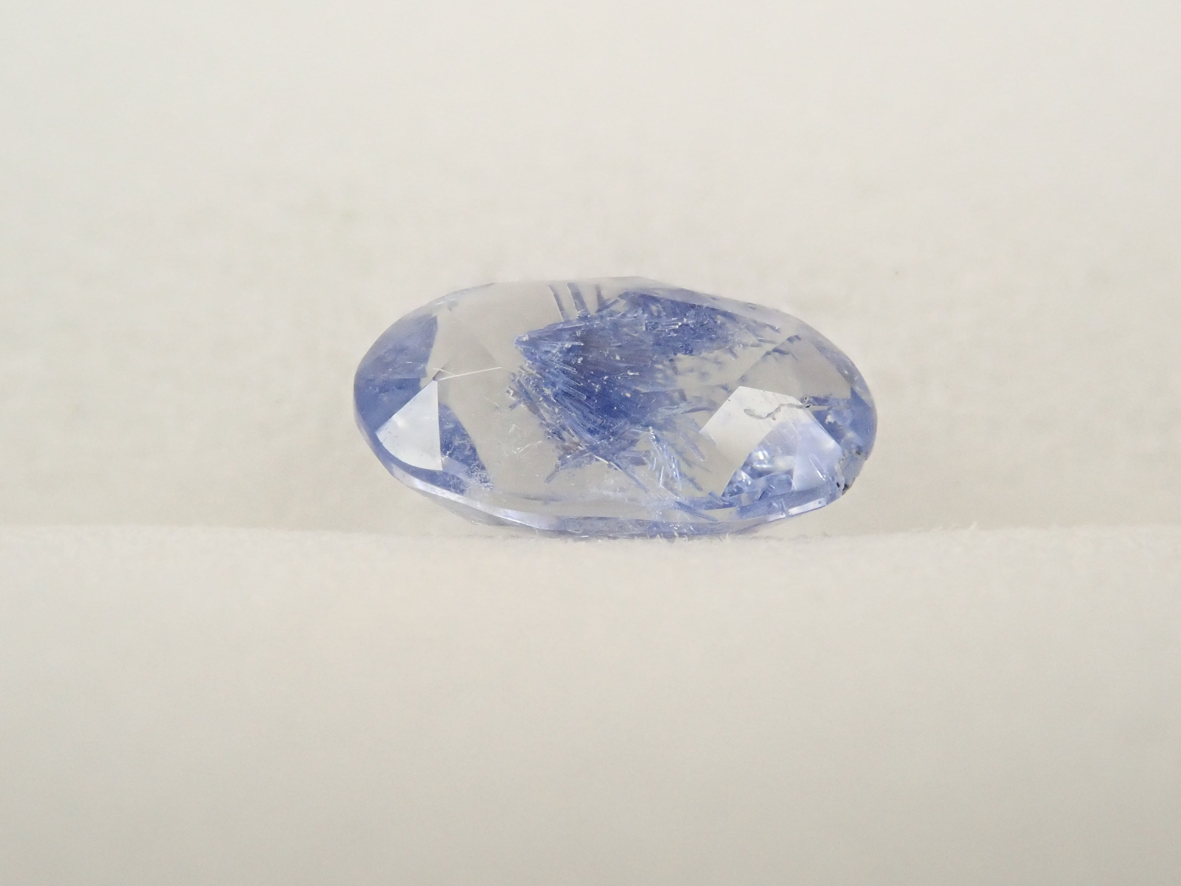 【12562087掲載】ブラジル産デュモルチェライトインクォーツ 0.914ctルース