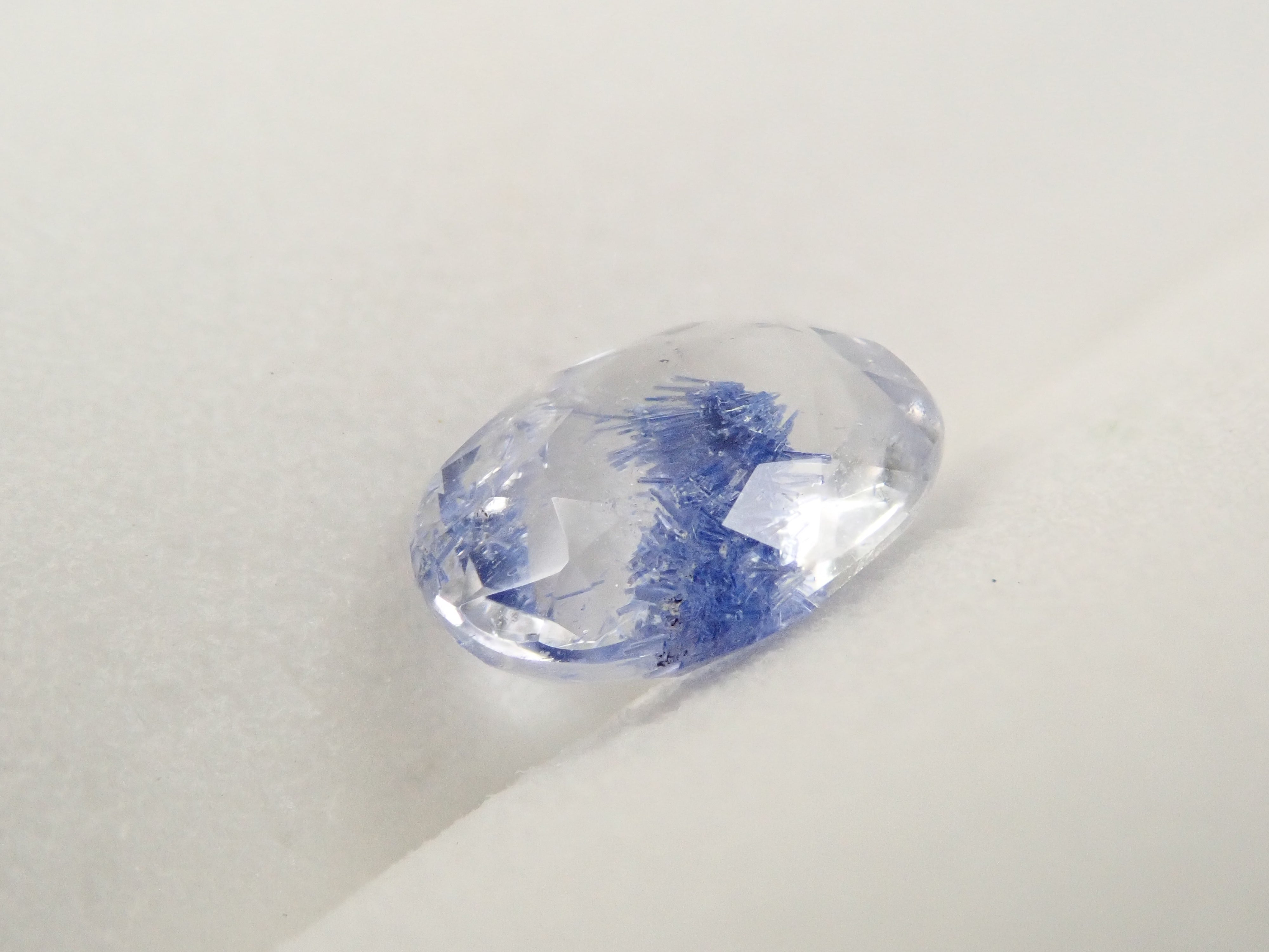 【12562087掲載】ブラジル産デュモルチェライトインクォーツ 0.914ctルース