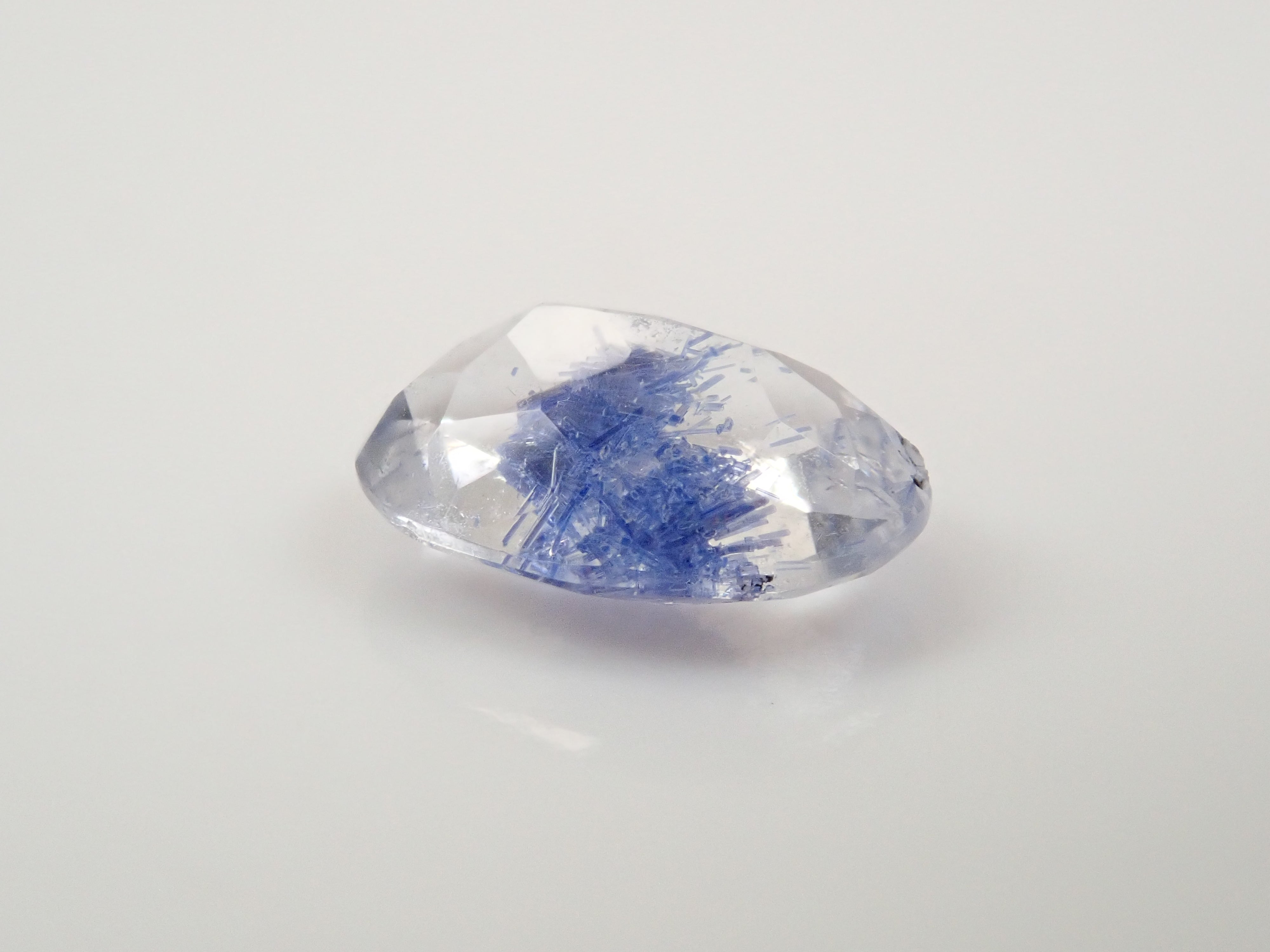 【12562087掲載】ブラジル産デュモルチェライトインクォーツ 0.914ctルース