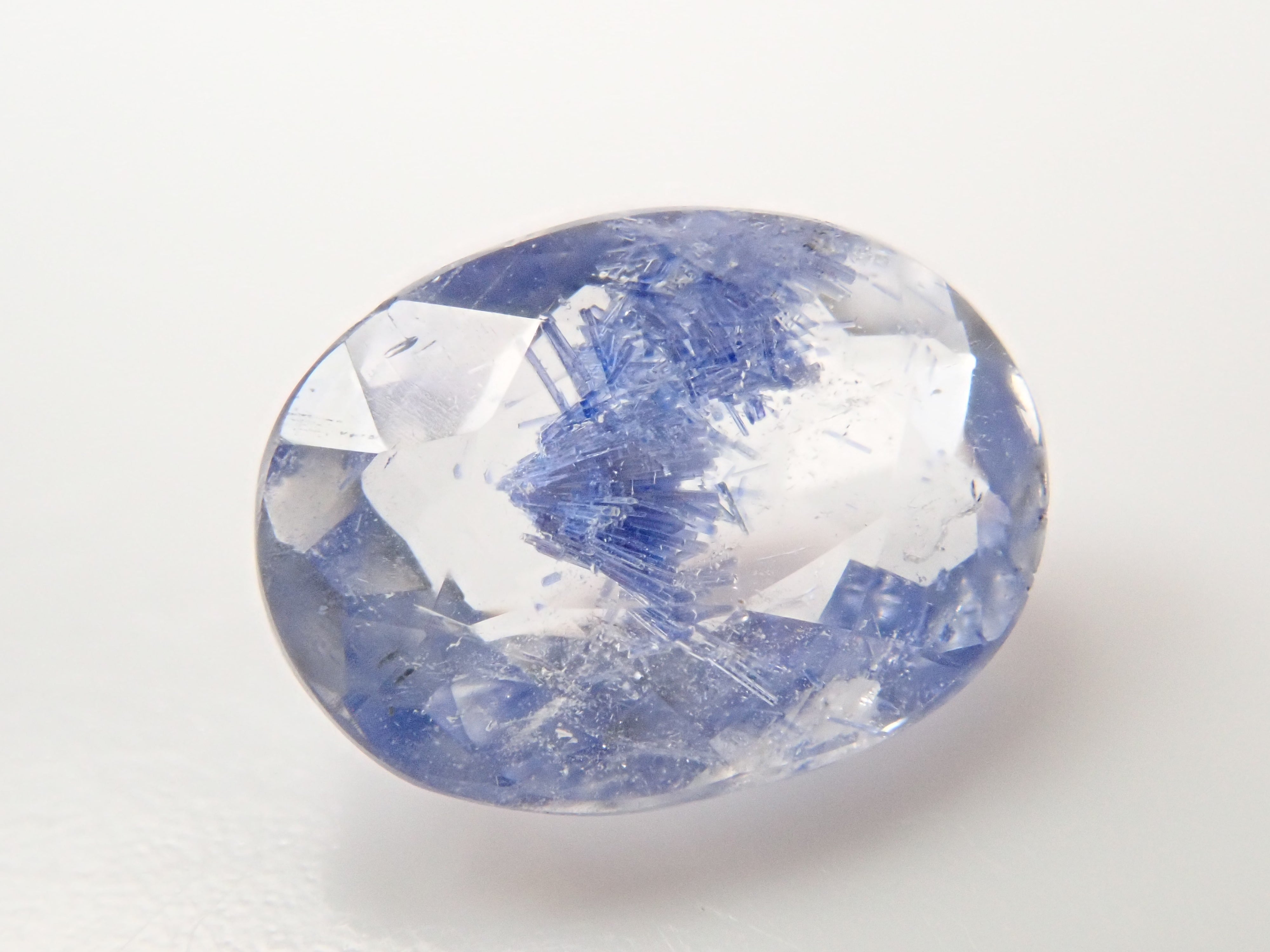 【12562087掲載】ブラジル産デュモルチェライトインクォーツ 0.914ctルース