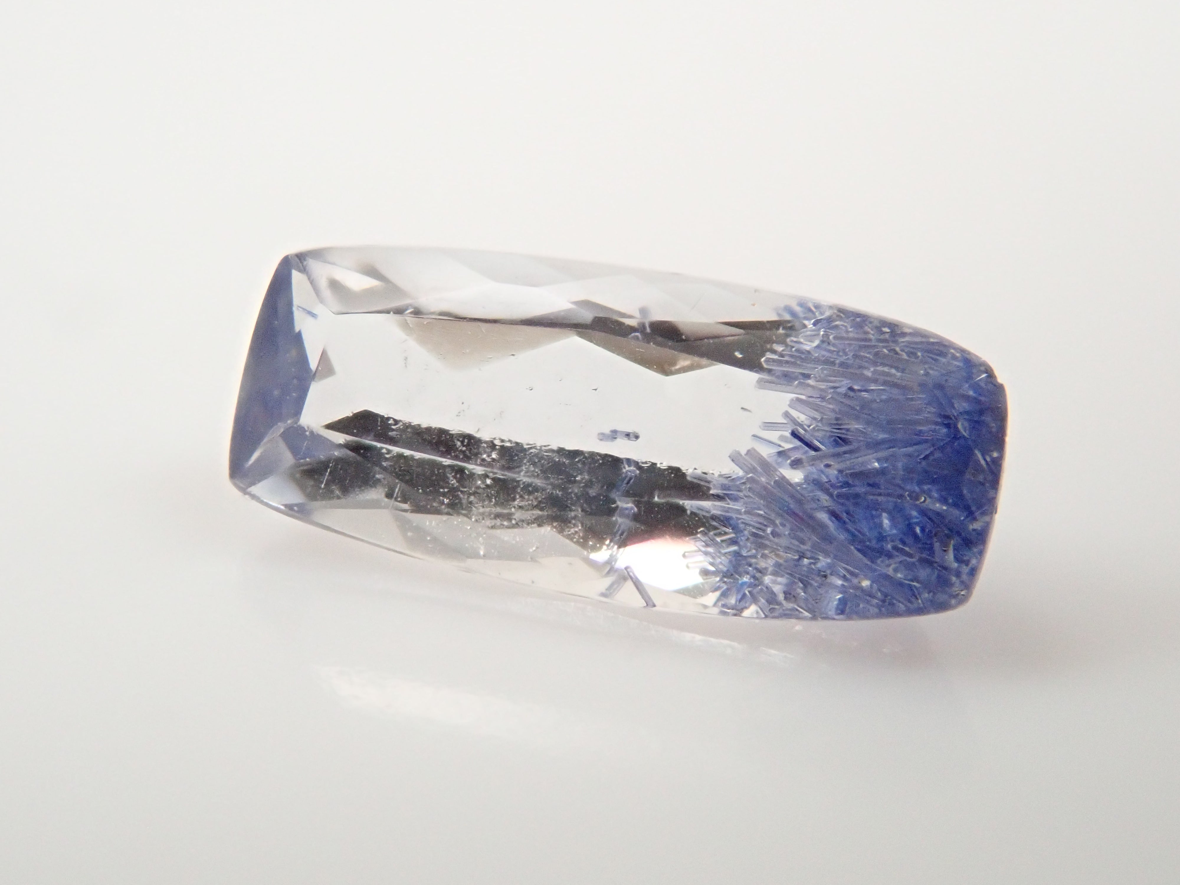 【12562088掲載】ブラジル産デュモルチェライトインクォーツ 0.543ctルース