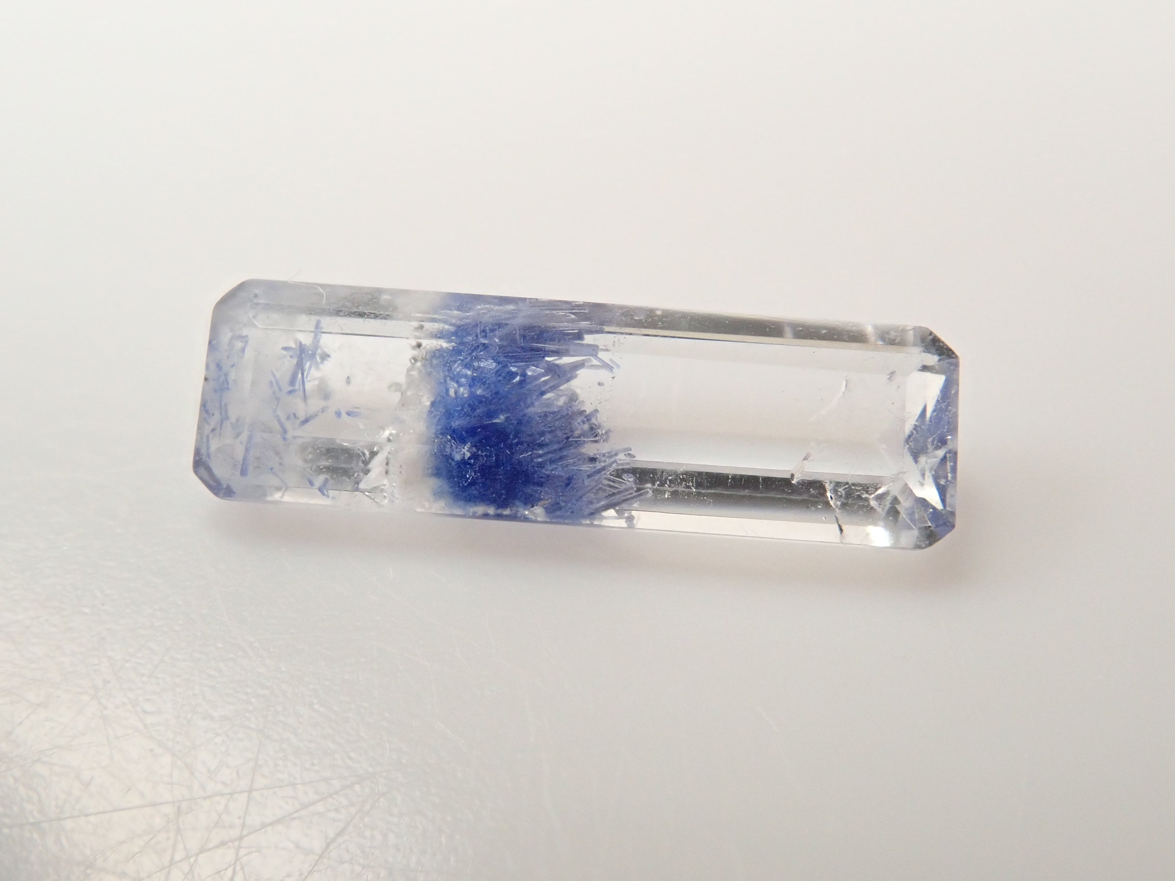 【12562090掲載】ブラジル産デュモルチェライトインクォーツ 0.813ctルース