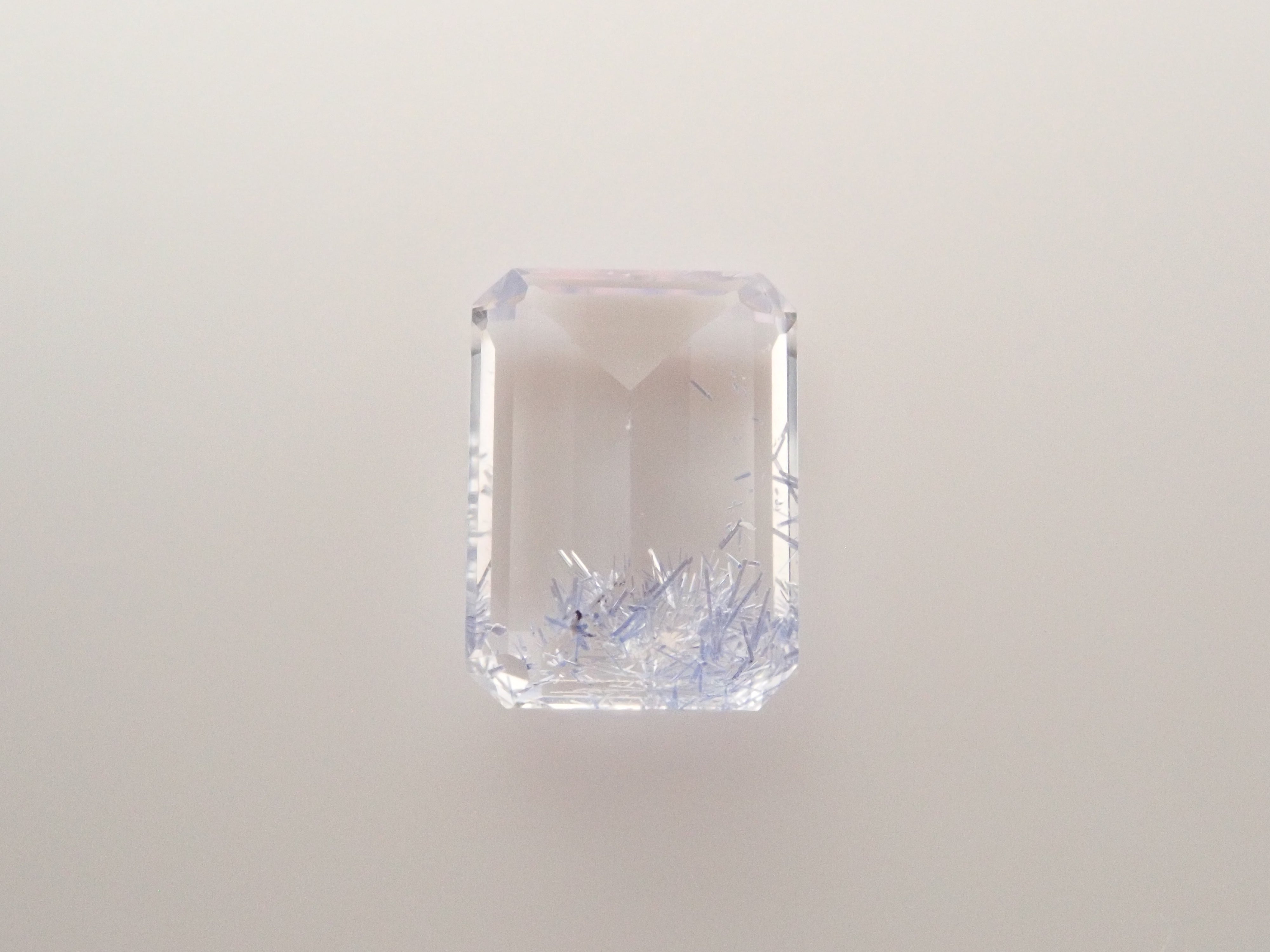 【12562091掲載】ブラジル産デュモルチェライトインクォーツ 0.720ctルース