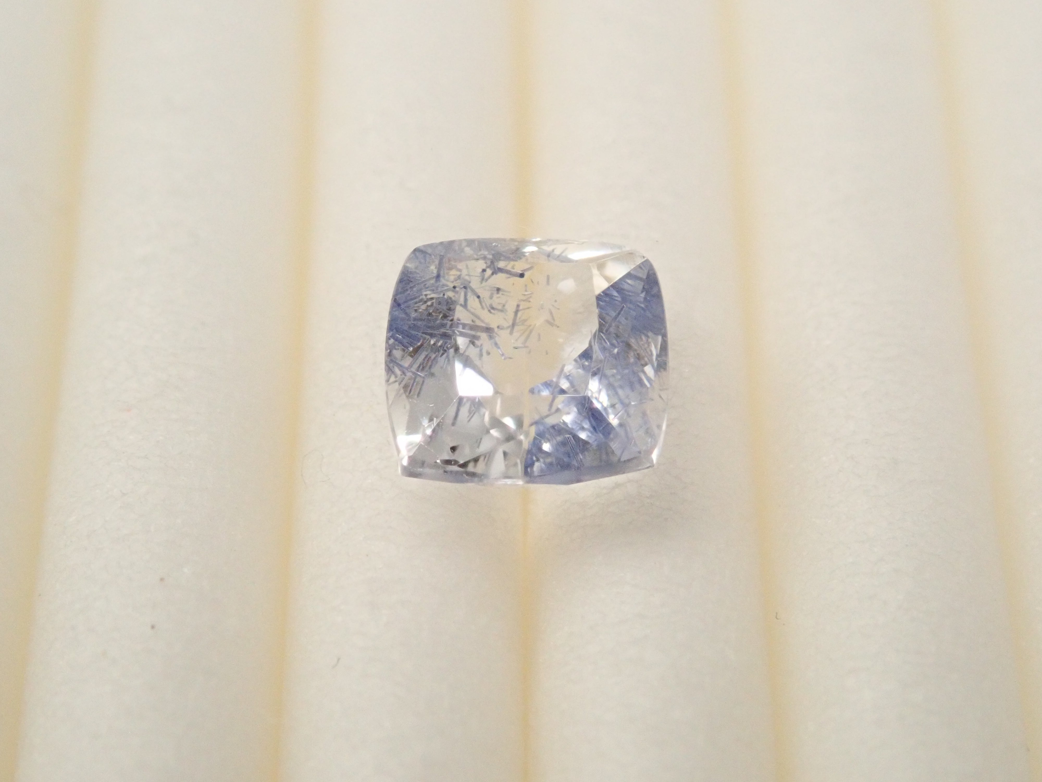 【12562092掲載】ブラジル産デュモルチェライトインクォーツ 0.522ctルース