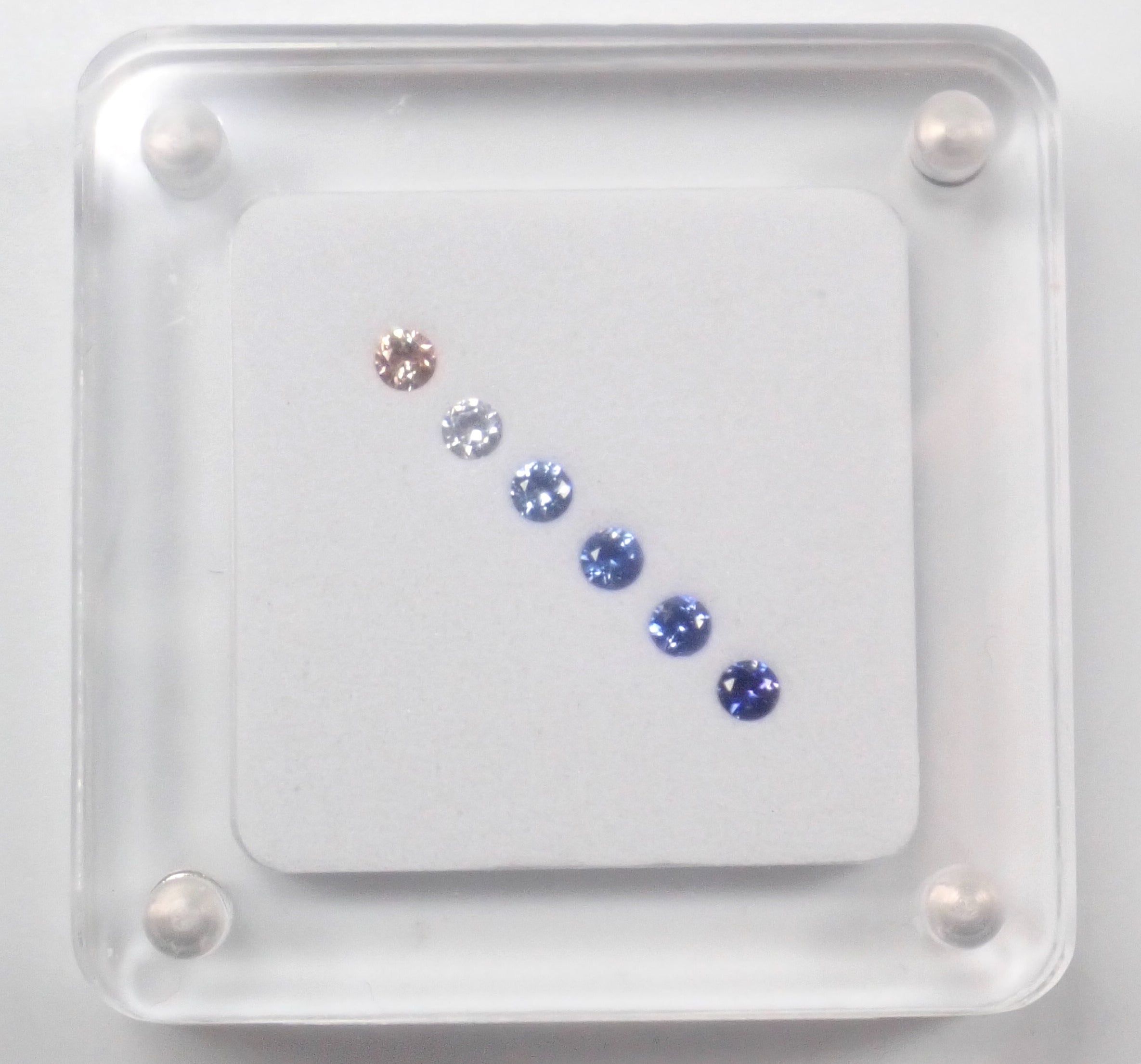 【3/6 22時販売】《限定2セット・ツーソン新着》ベニトアイトグラデーション6石セット（2.25mm,ラウンドカット,トップクオリティ含む）《複数購入割引有》