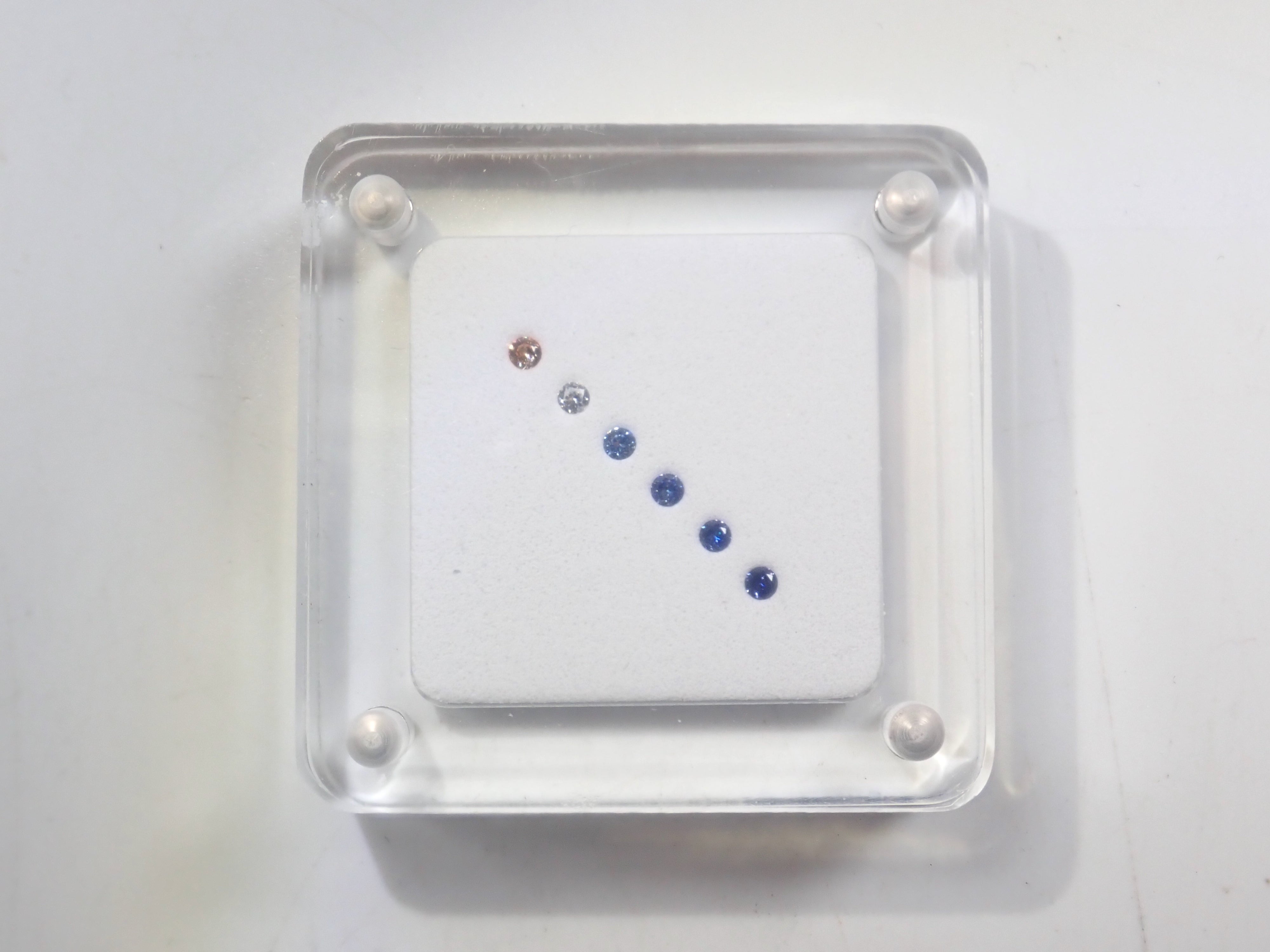 【3/6 22時販売】《限定1セット・ツーソン新着》ベニトアイトグラデーション6石セット（1.75mm,ラウンドカット,トップクオリティ含む） 《複数購入割引有》