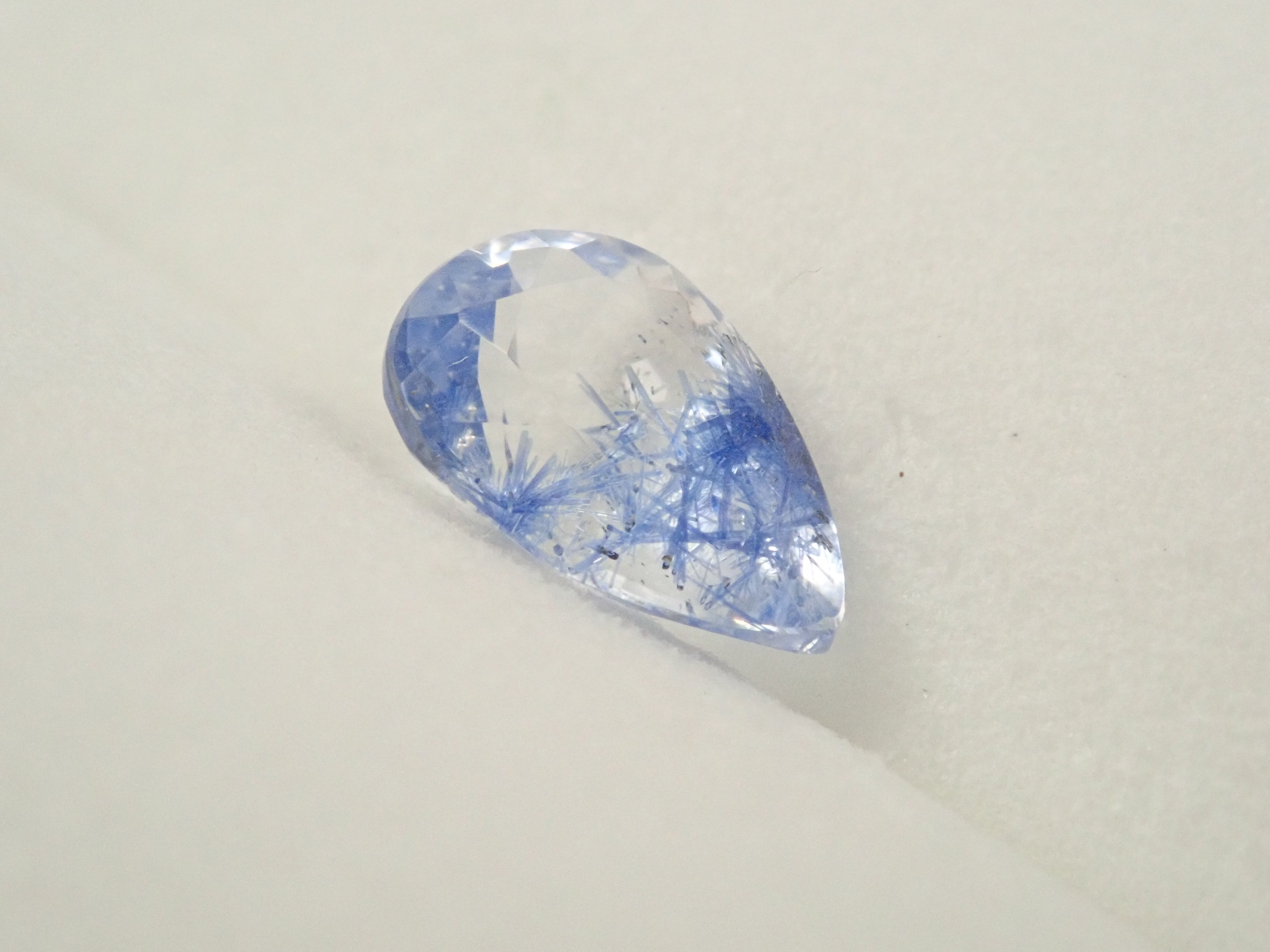 【12562094掲載】ブラジル産デュモルチェライトインクォーツ 0.642ctルース