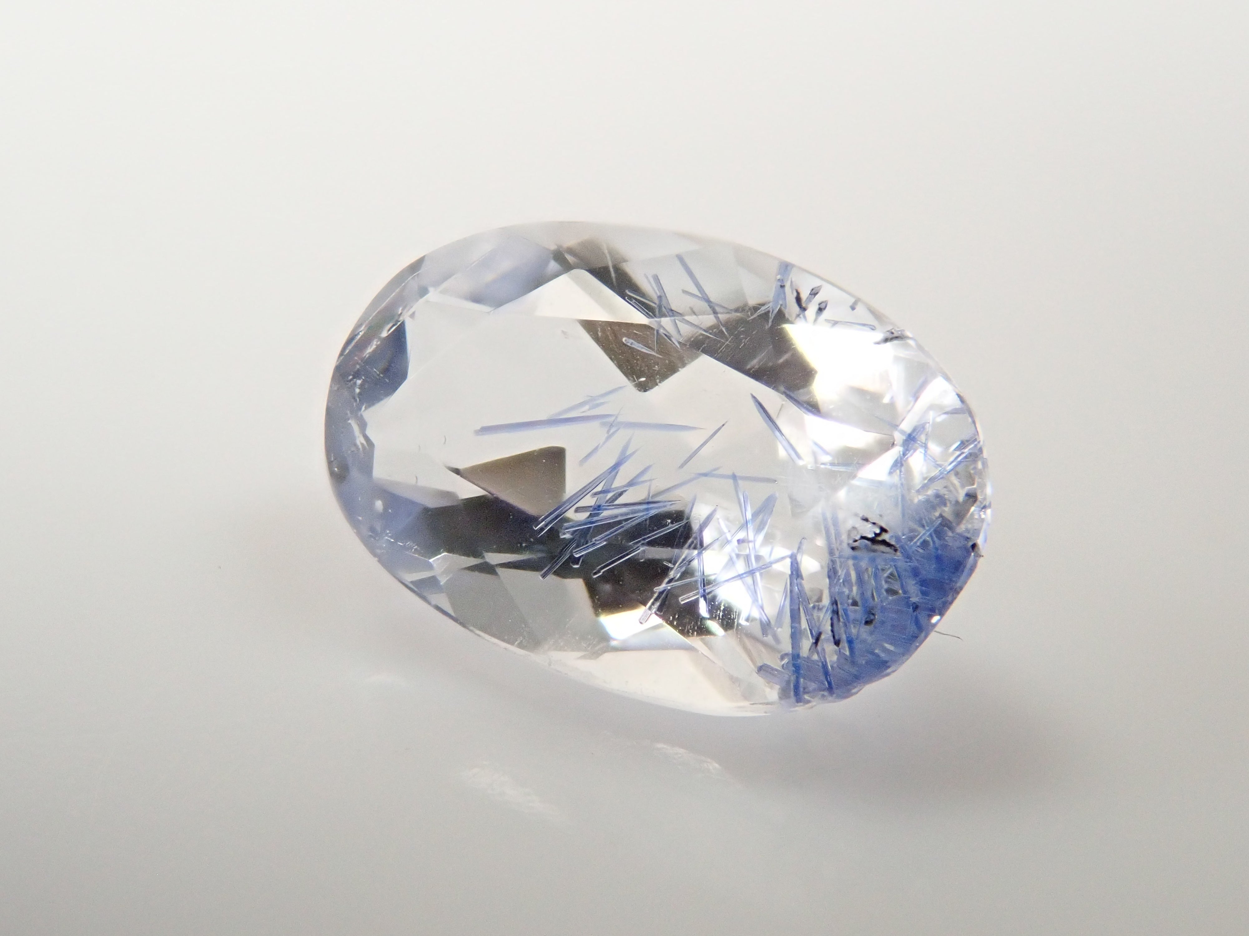 【12562096掲載】ブラジル産デュモルチェライトインクォーツ 0.699ctルース