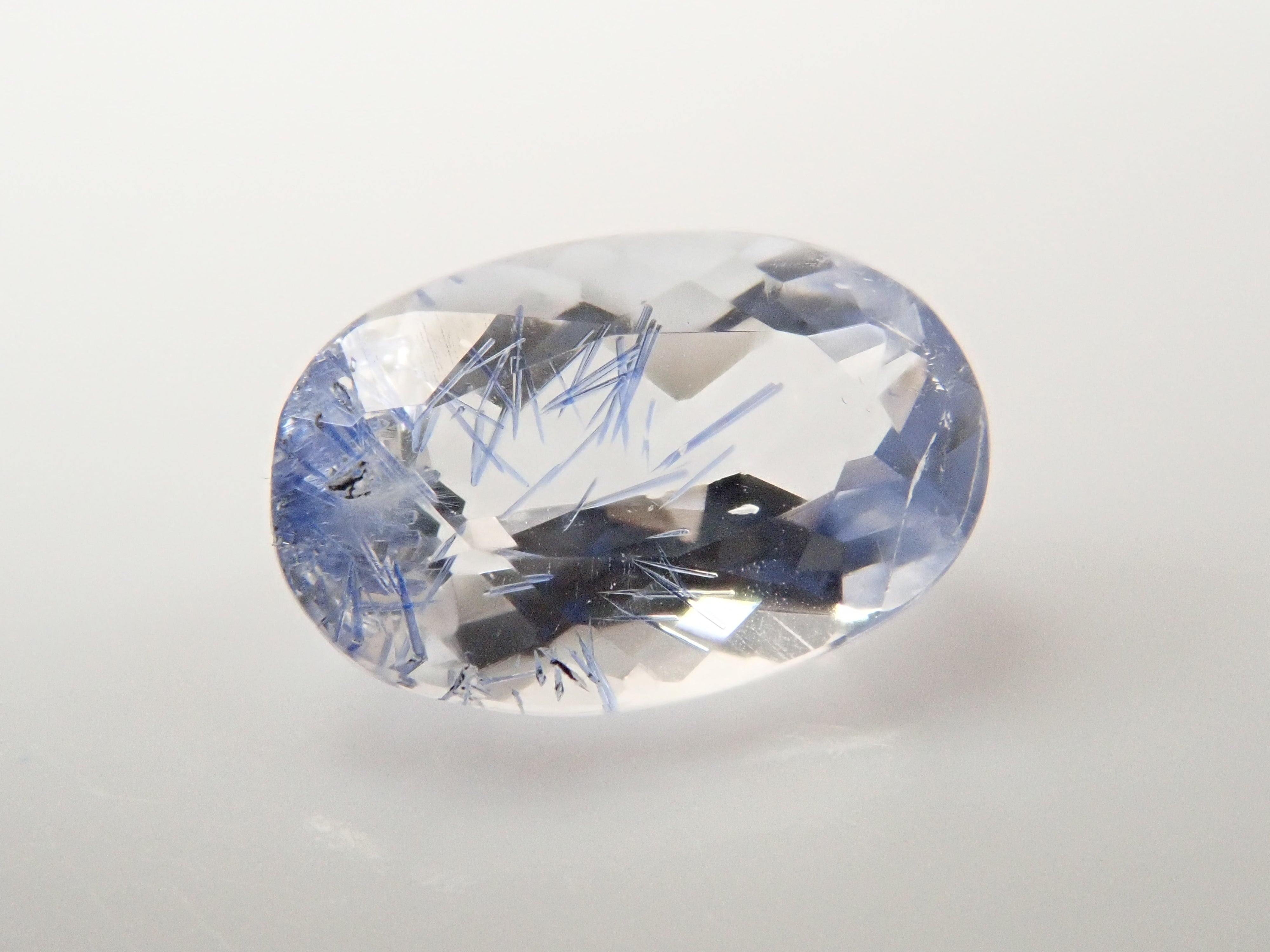 【12562096掲載】ブラジル産デュモルチェライトインクォーツ 0.699ctルース