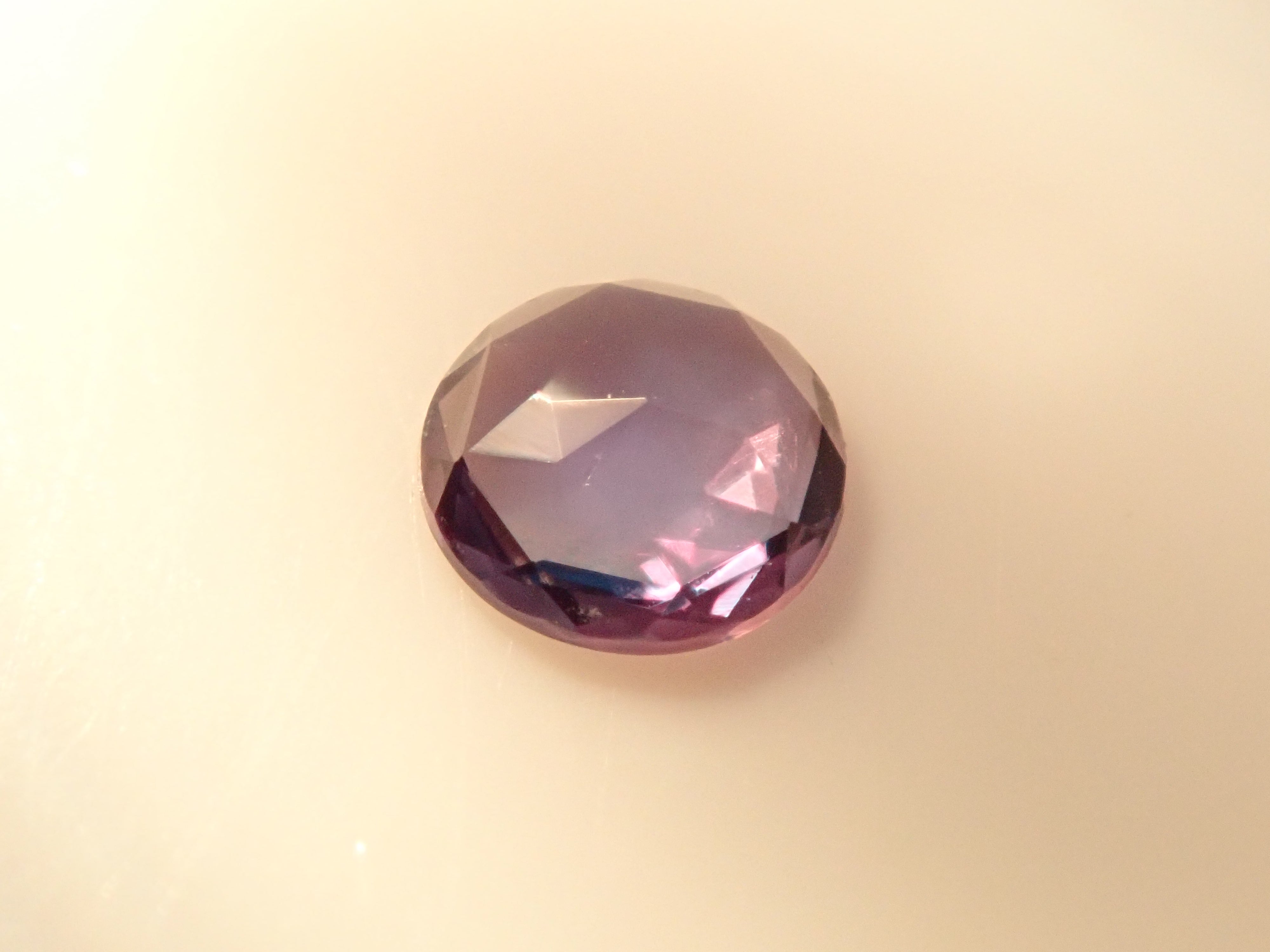 ブラジル産アレキサンドライト 2.8mm/0.070ctルース（ローズカット）