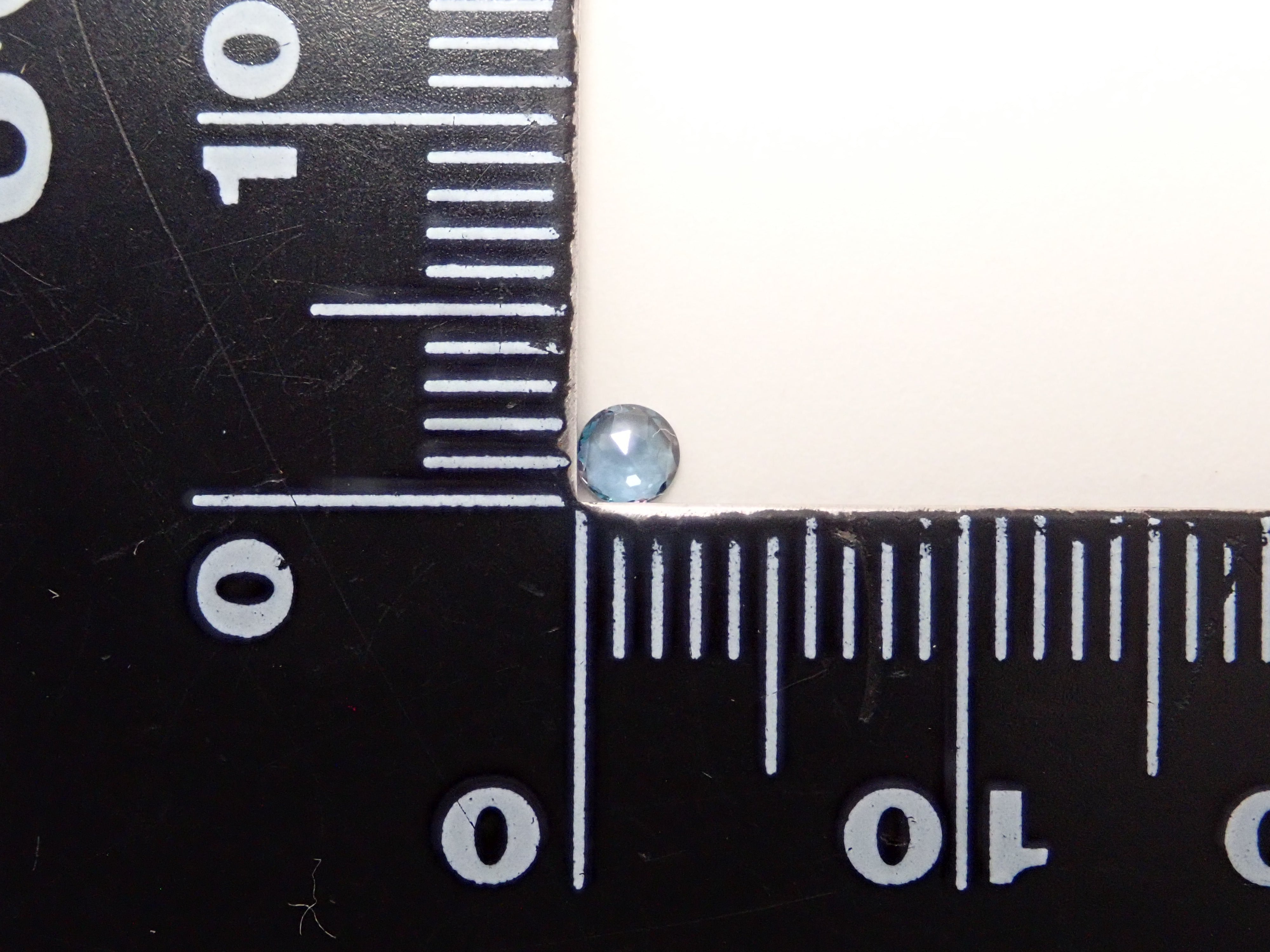 ブラジル産アレキサンドライト 0.070ctルース