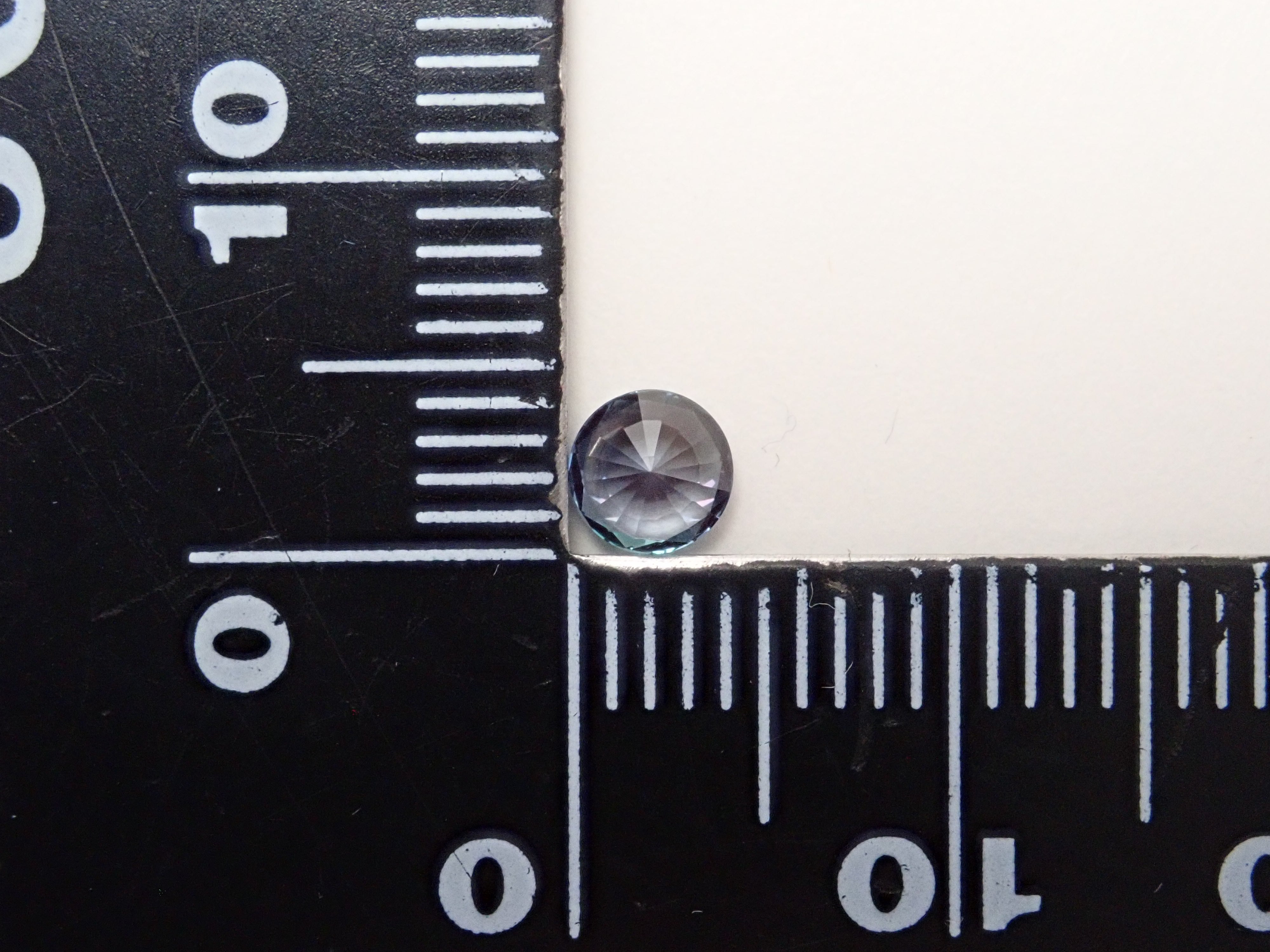 合成アレキサンドライト 0.430ctルース