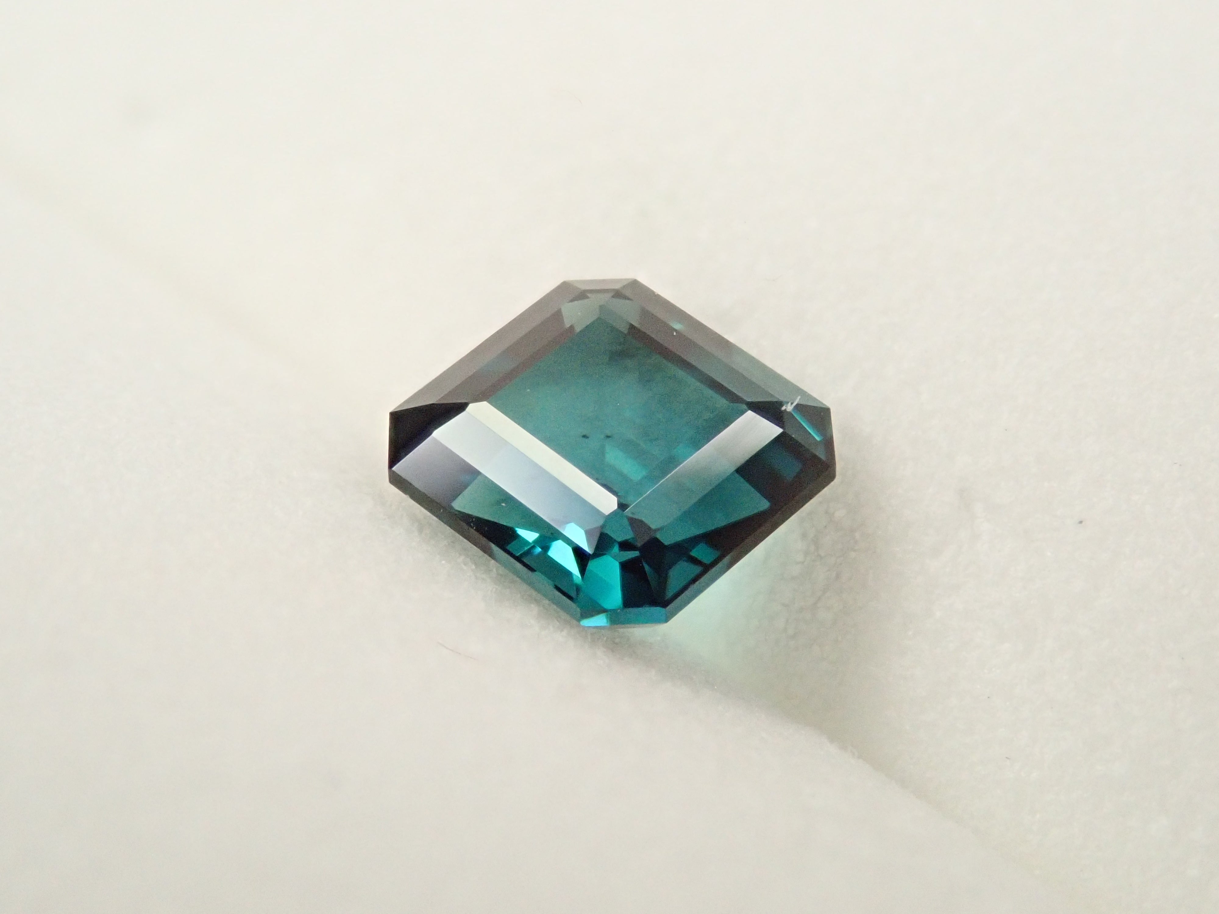 【12561919掲載】ブラジル産ブルートルマリン 0.819ctルース