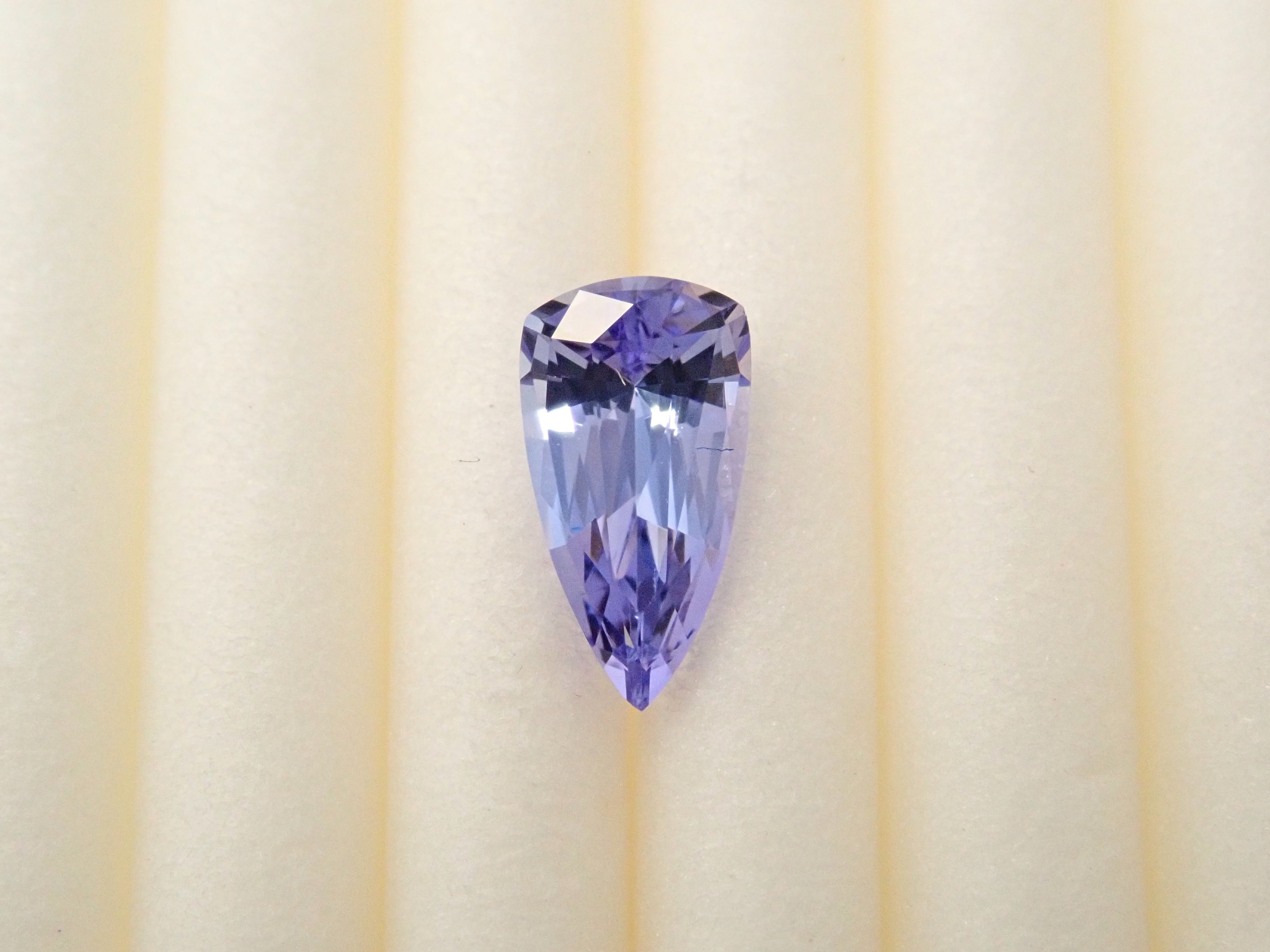 【3月7日晚間10點開賣】坦尚尼亞產坦桑石，0.416克拉裸石