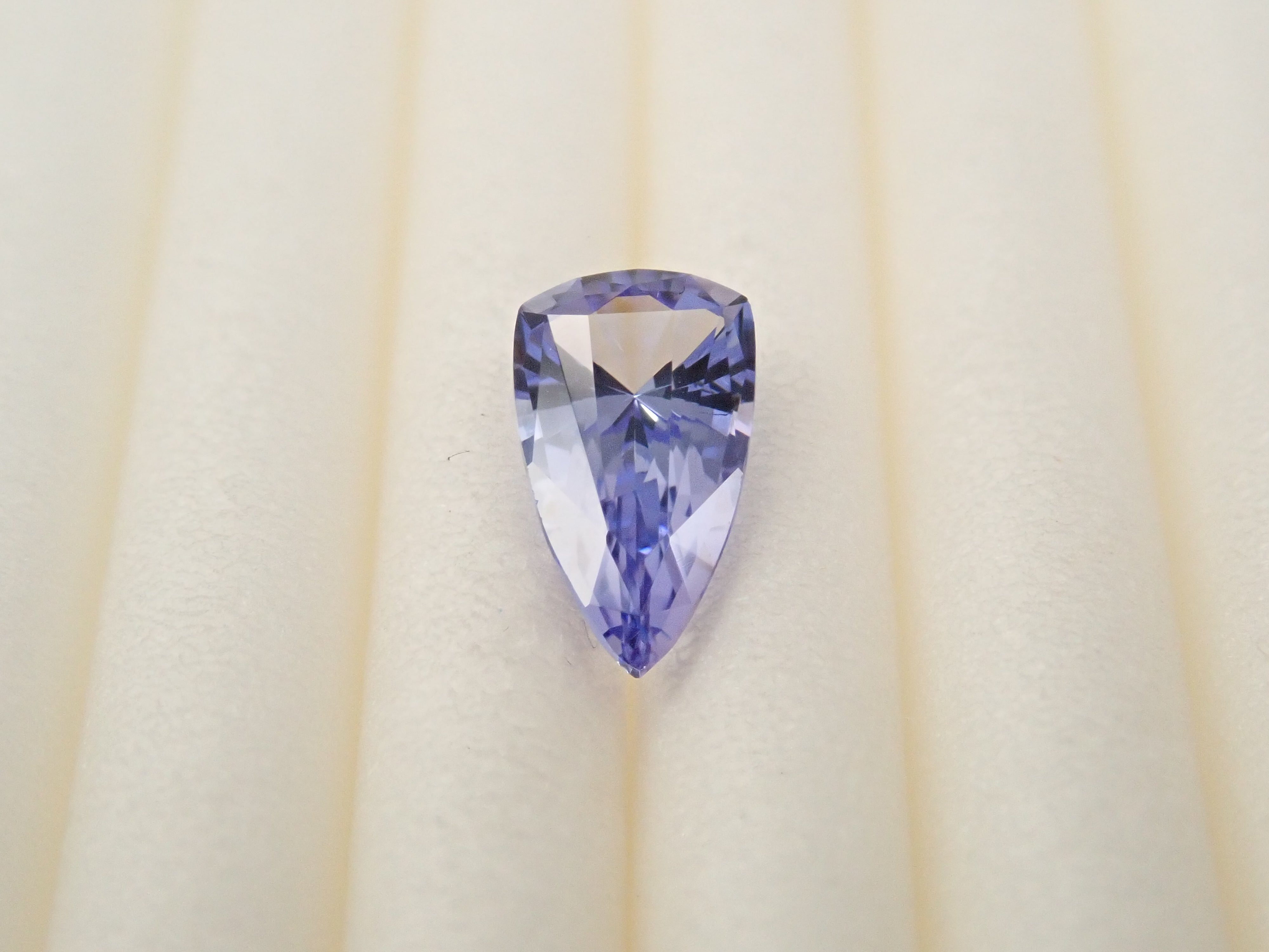 【12562068掲載】タンザニア産タンザナイト 0.416ctルース