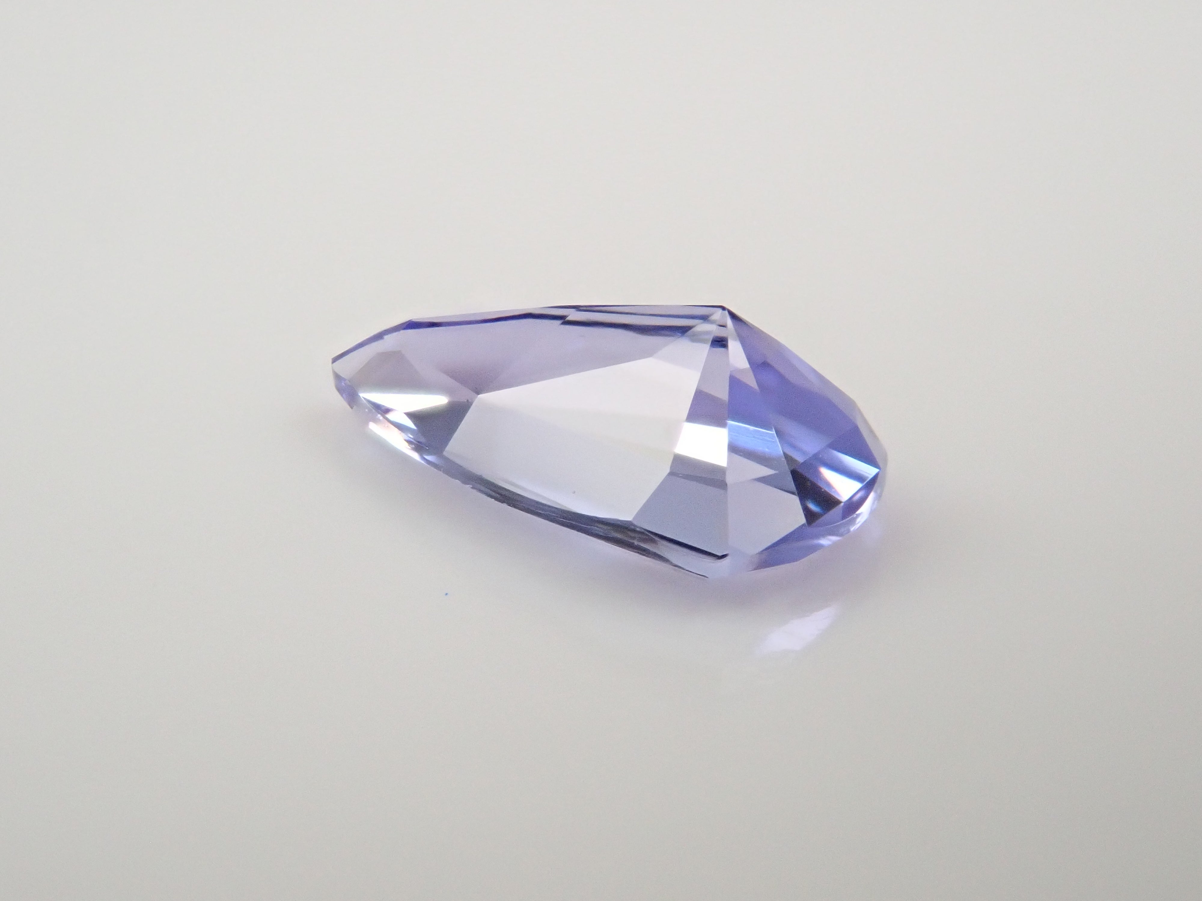 【12562068掲載】タンザニア産タンザナイト 0.416ctルース