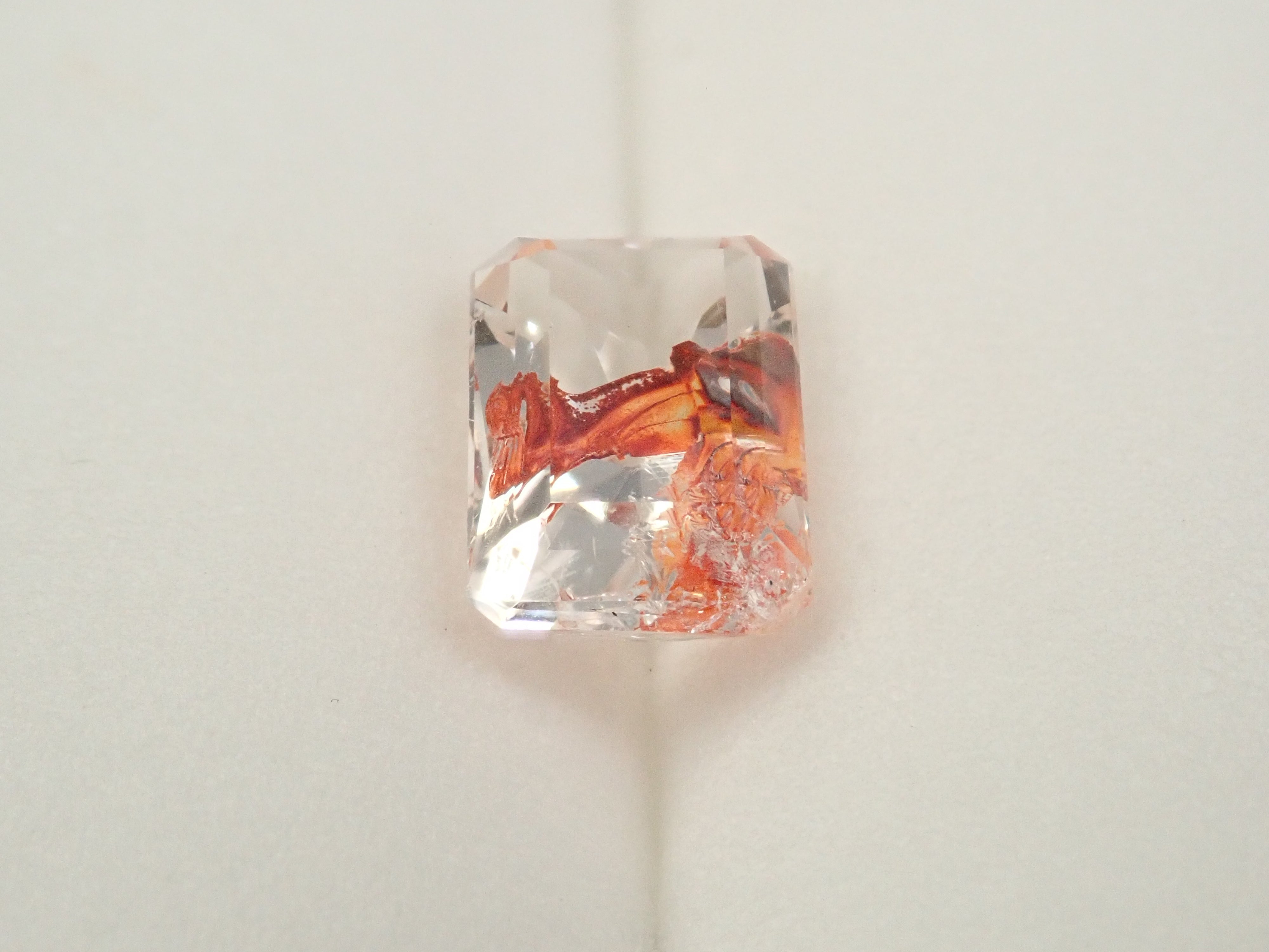 【12562073掲載】ブラジル産ライモナイトインクォーツ（オーロラクォーツ） 2.993ctルース