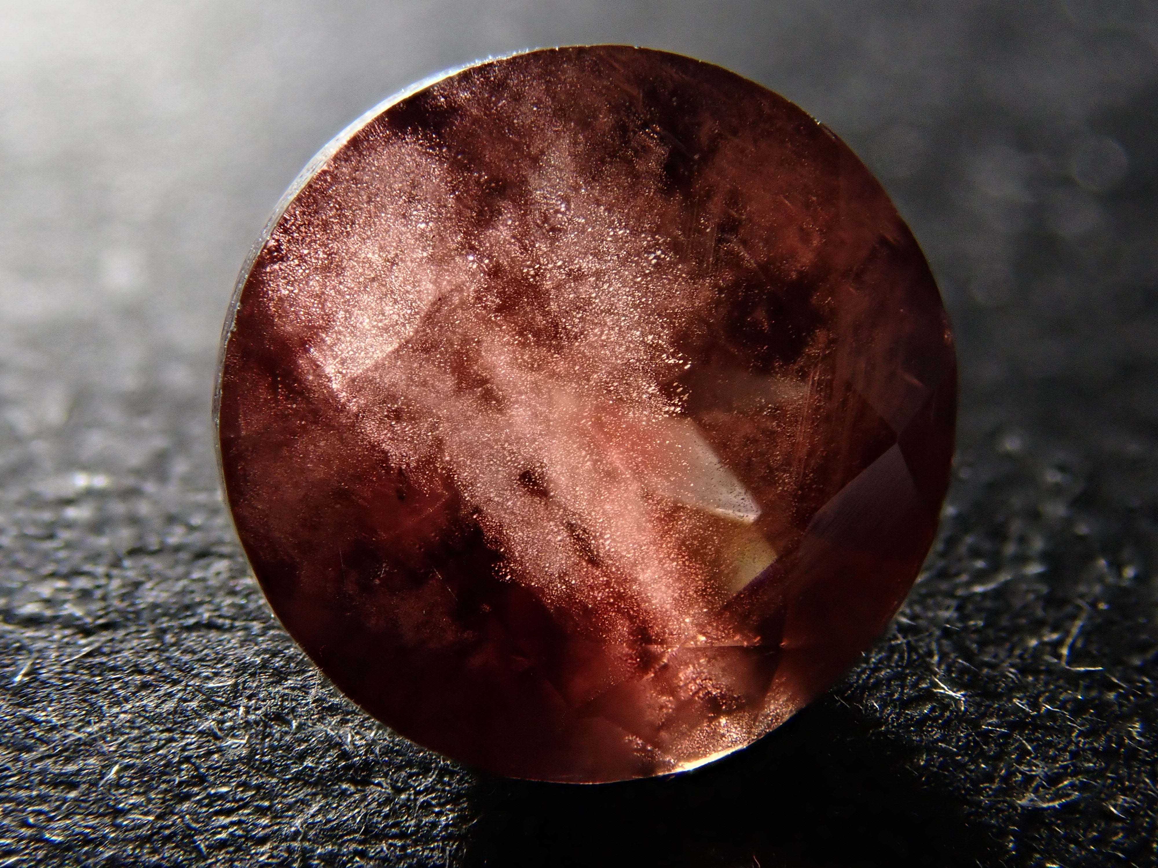 【12562075掲載】アメリカ産オレゴンサンストーン 1.366ctルース