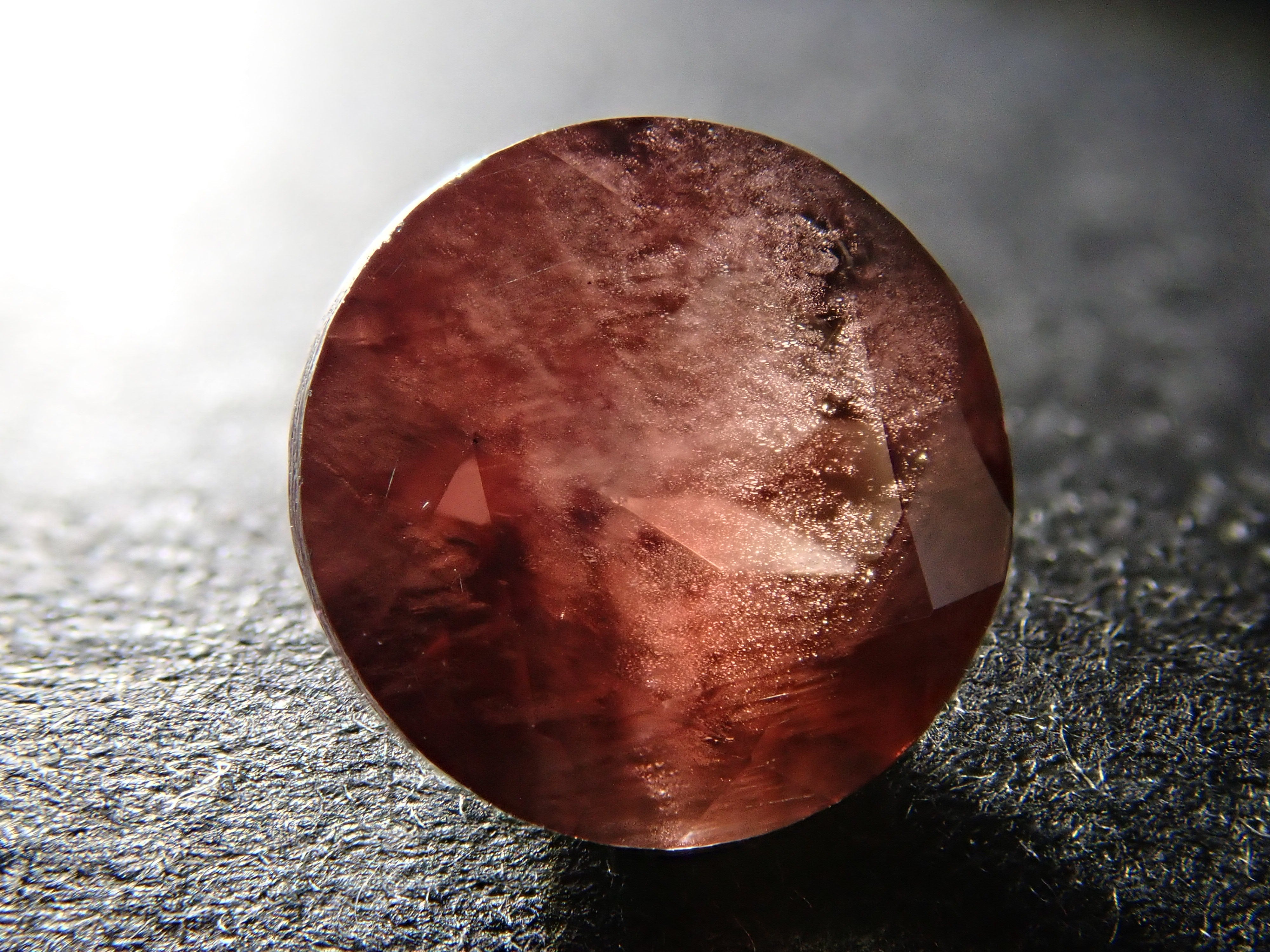 【12562075掲載】アメリカ産オレゴンサンストーン 1.366ctルース