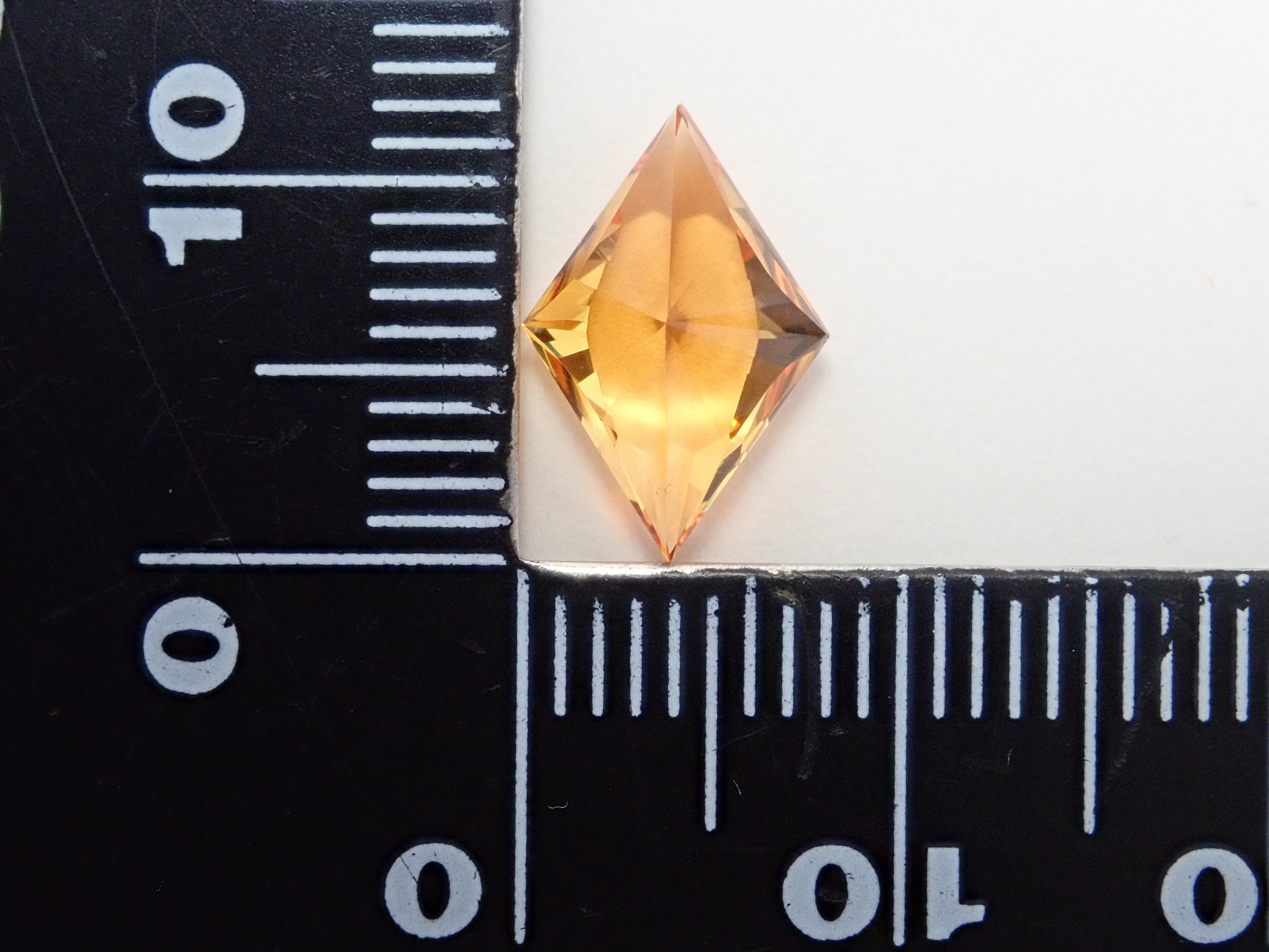 【12562100掲載】ブラジル産シトリン 1.852ctルース