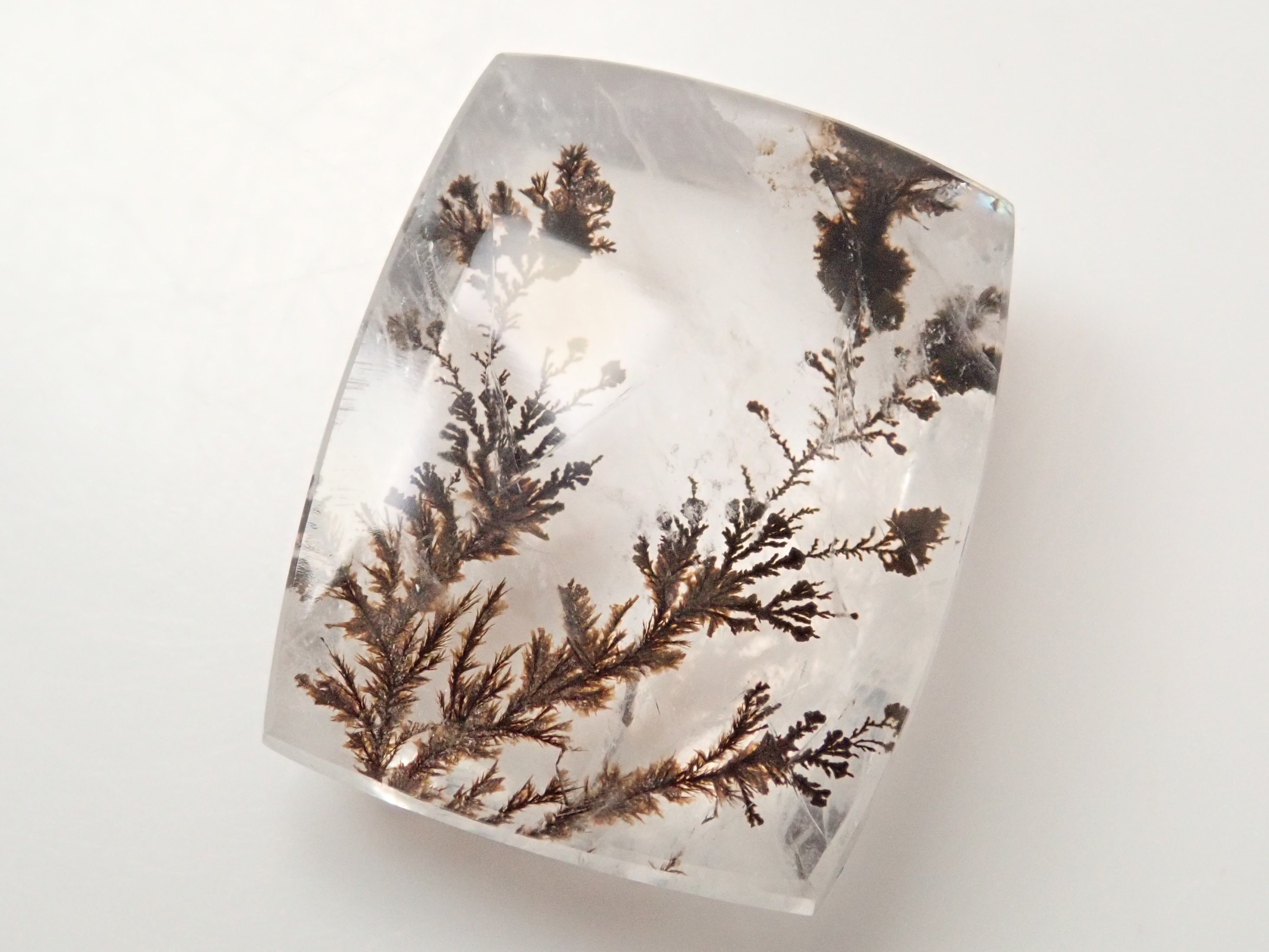 【12562081掲載】ブラジル産デンドリティッククォーツ 8.598ctルース