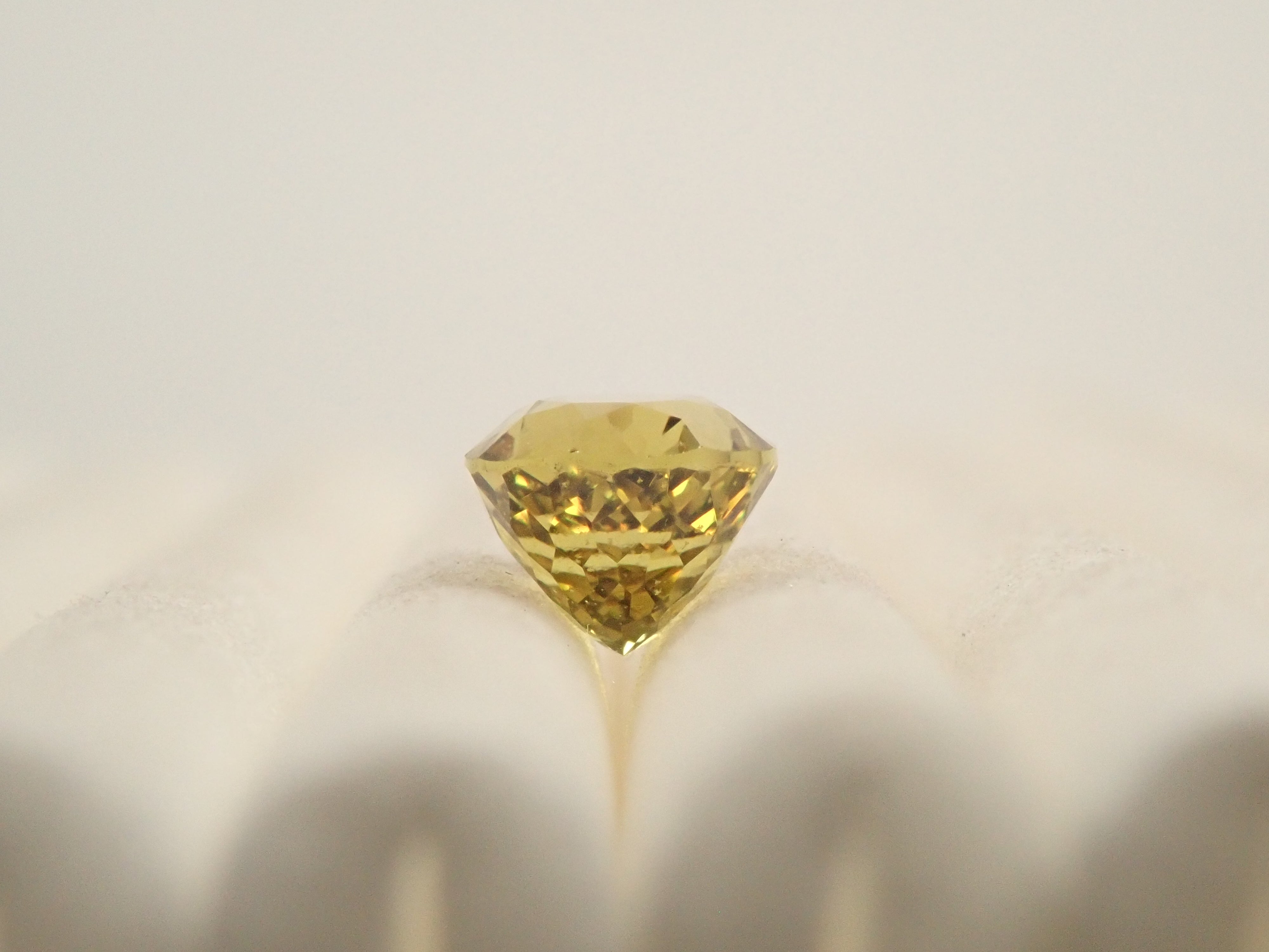 【12559534掲載】マリガーネット（グロッシュラー/アンドラダイト・ガーネット） 0.675ctルース