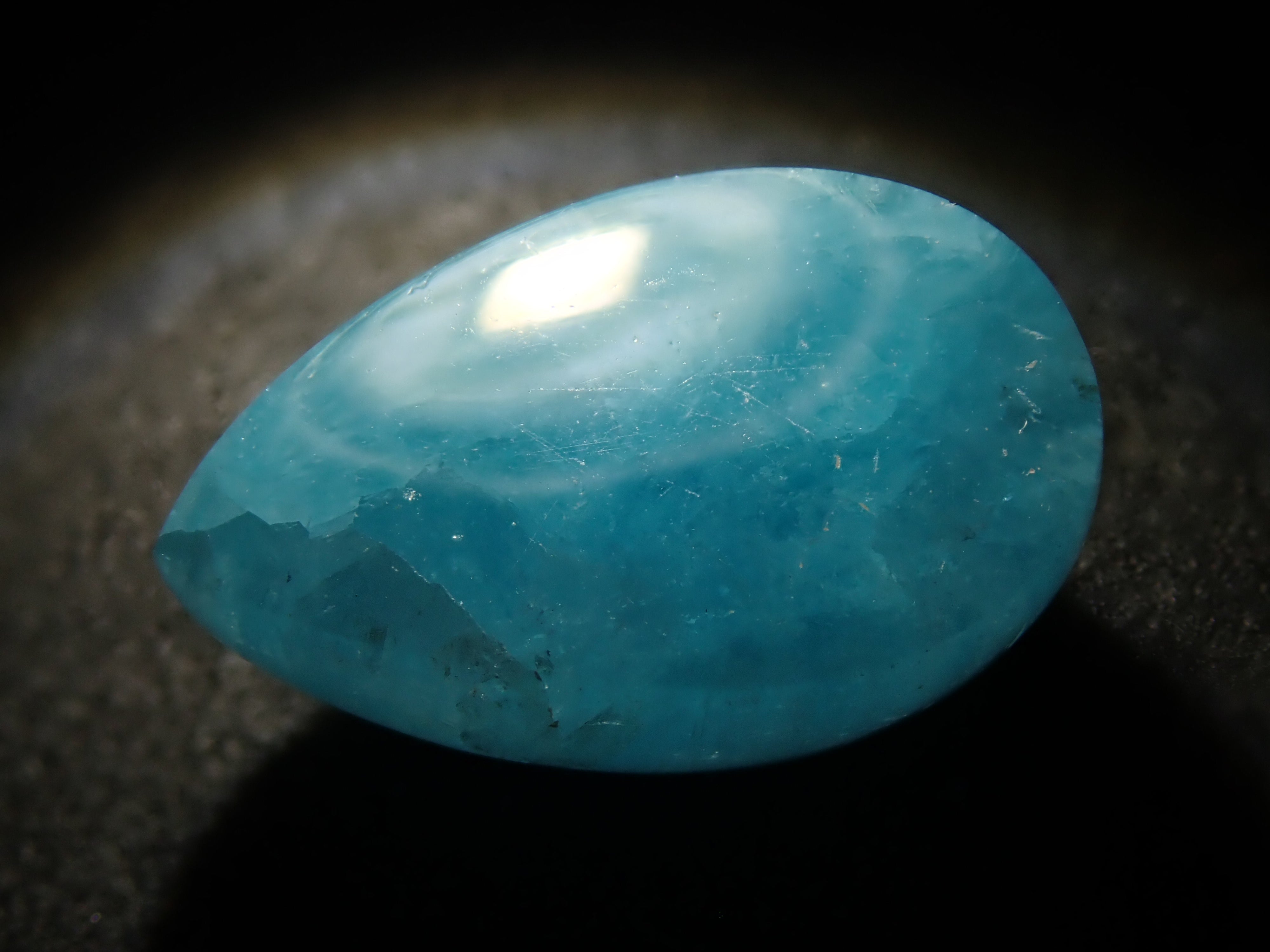 【12562030掲載】コンゴ産ヘミモルファイト 3.510ctルース