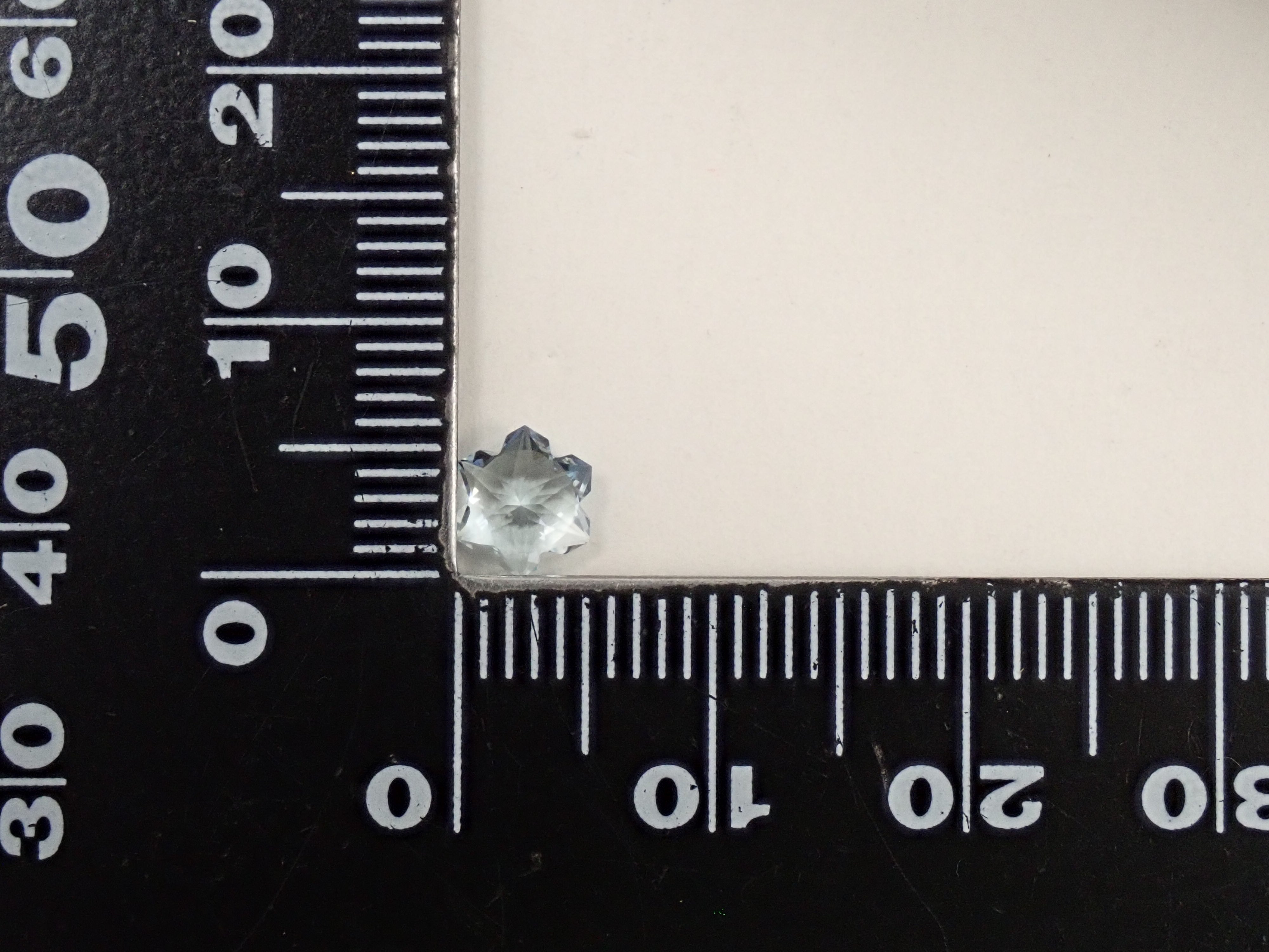 【12562067掲載】ブラジル産スカイブルートパーズ 0.746ctルース