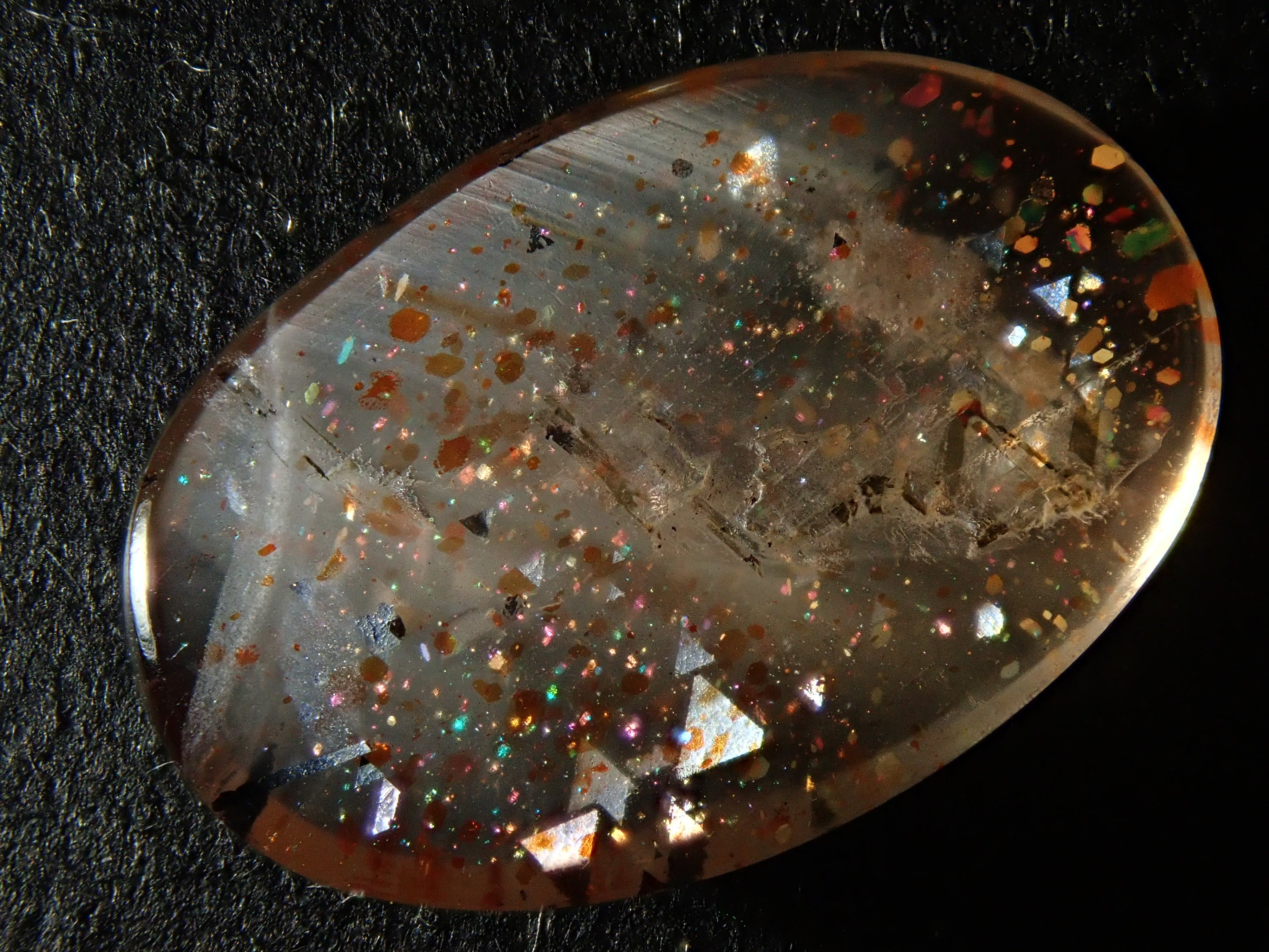 【12562047掲載】オーストラリア産レインボーラティスサンストーン 3.504ctルース