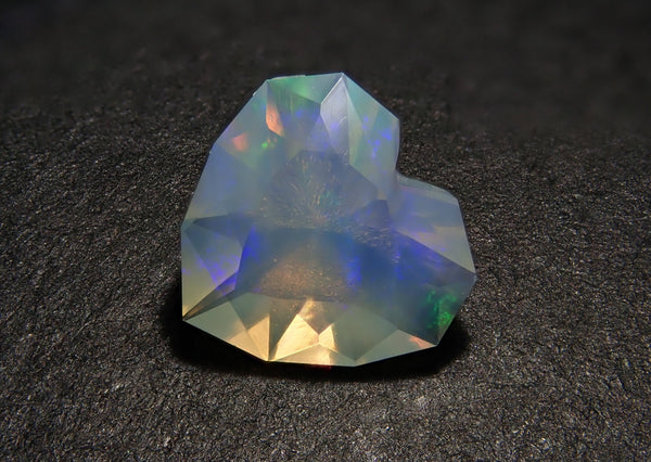 Ethiopian Opal 0.394ct Loose (Heart Shape)