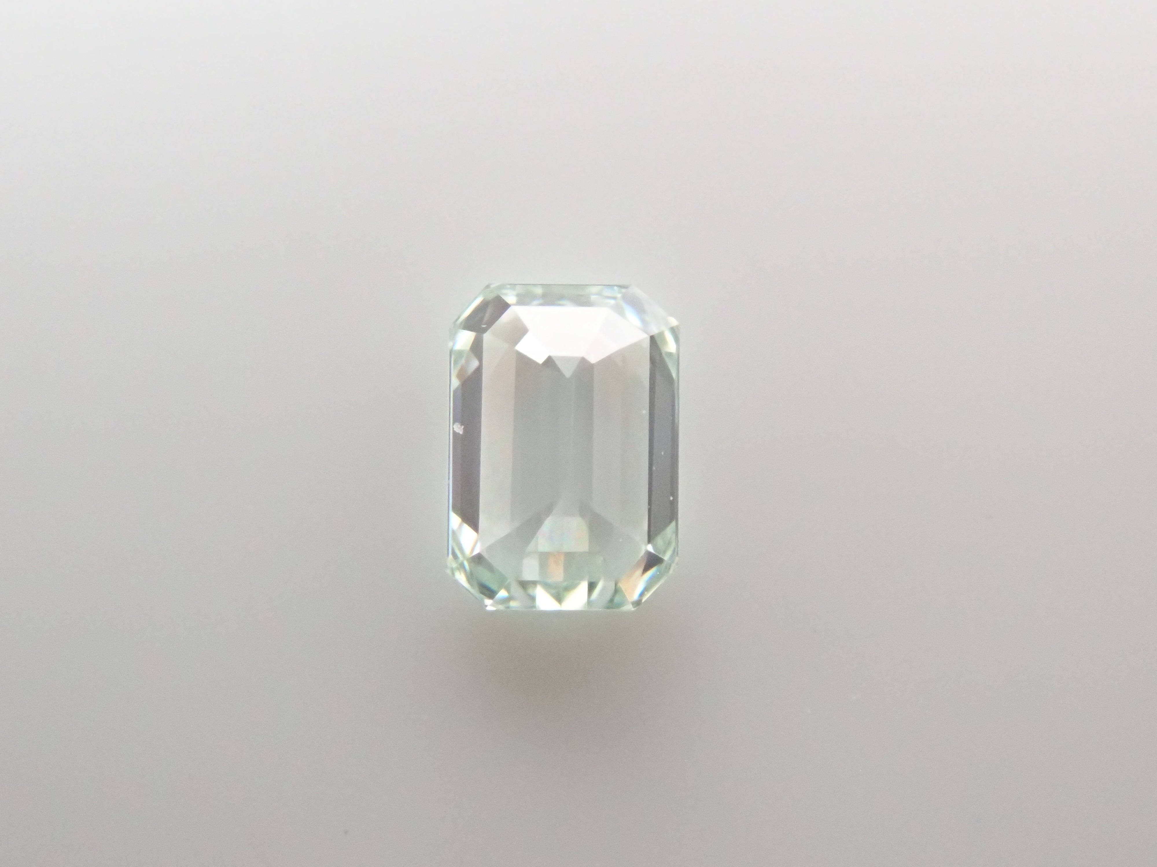 ブルーダイヤモンド（トリートメント） 0.110ctルース(Fancy Light Blue Green, VVS2)