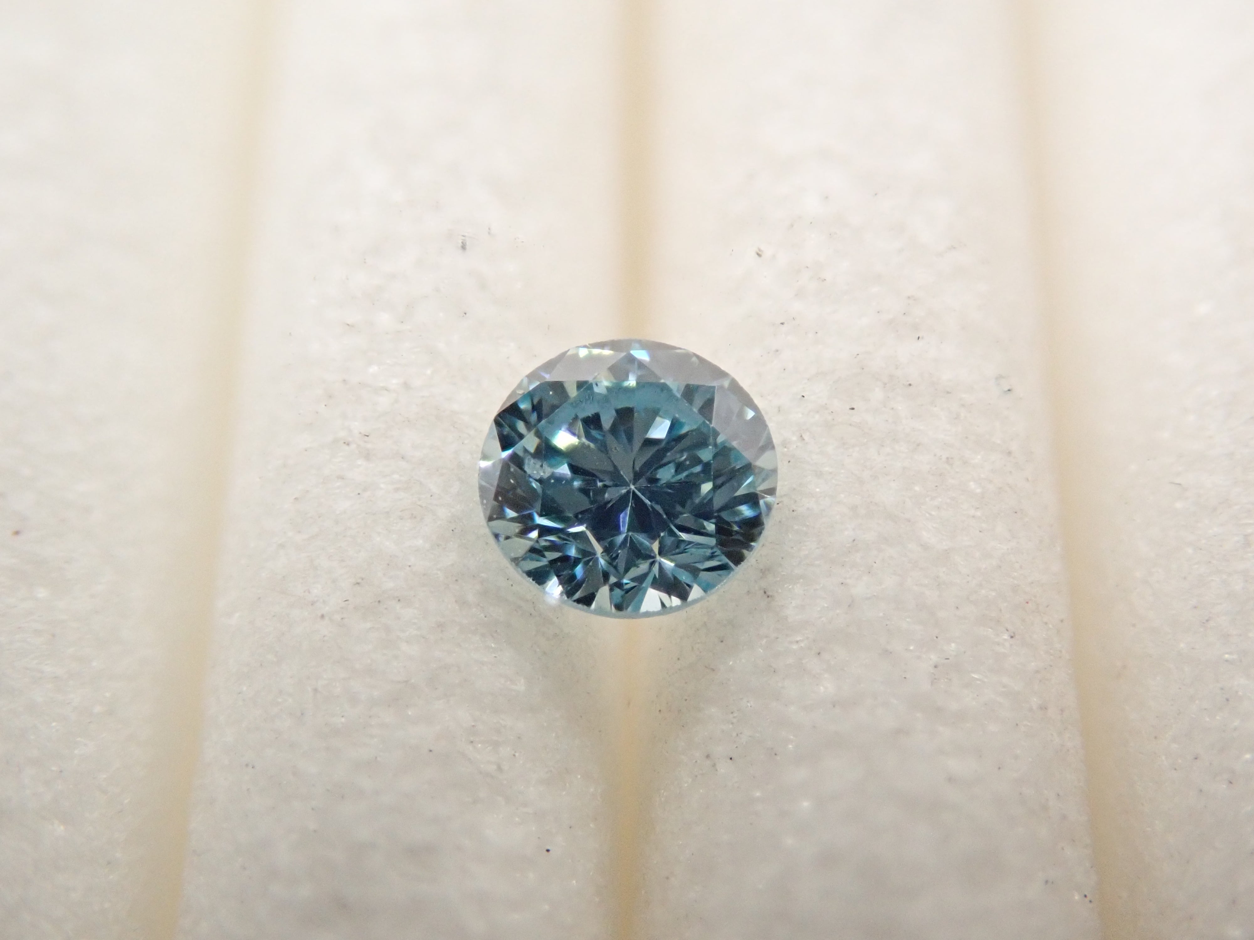 ブルーダイヤモンド（トリートメント） 0.095ctルース(Fancy Greenish Blue, SI1)