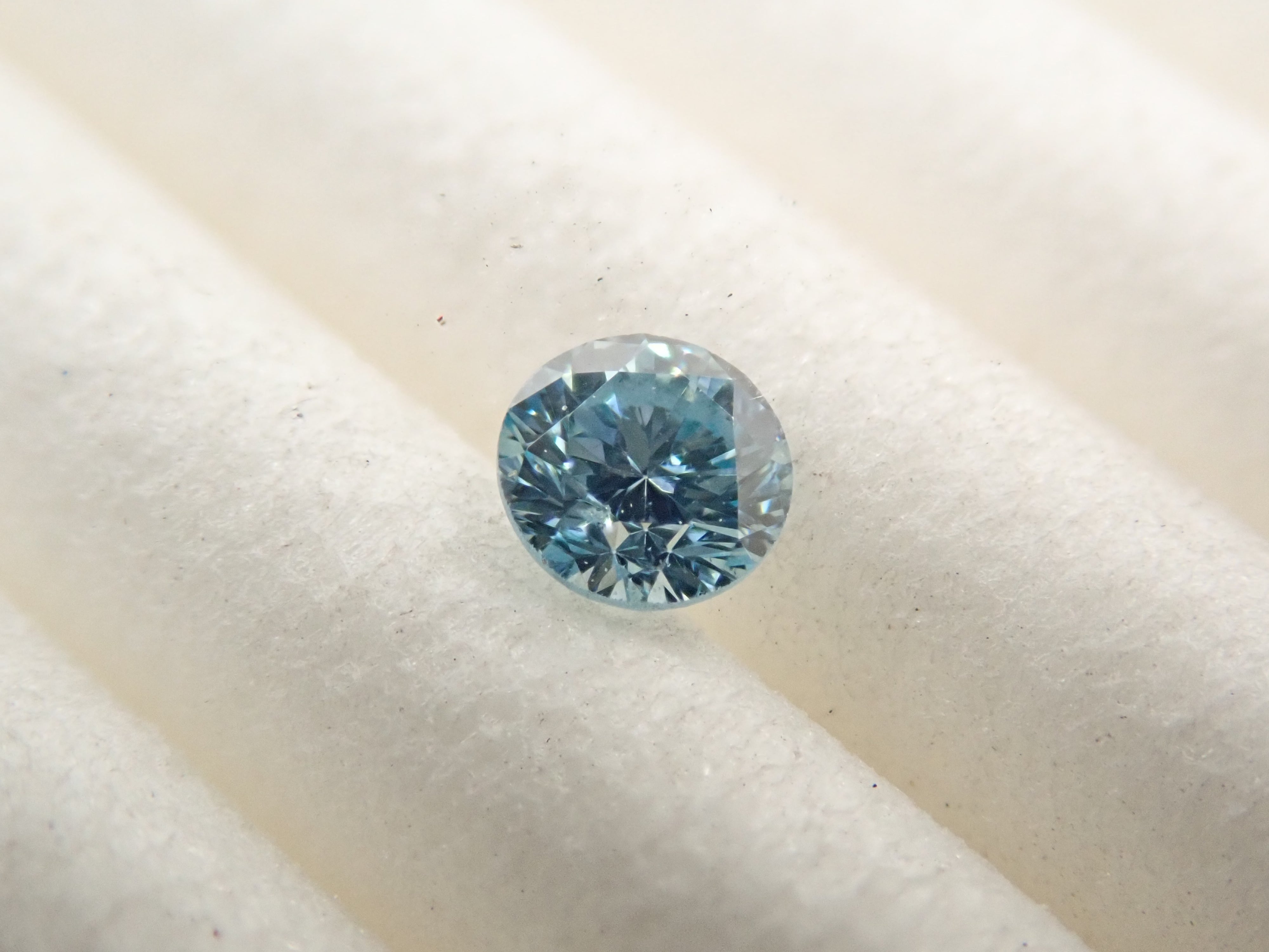 ブルーダイヤモンド（トリートメント） 0.095ctルース(Fancy Greenish Blue, SI1)
