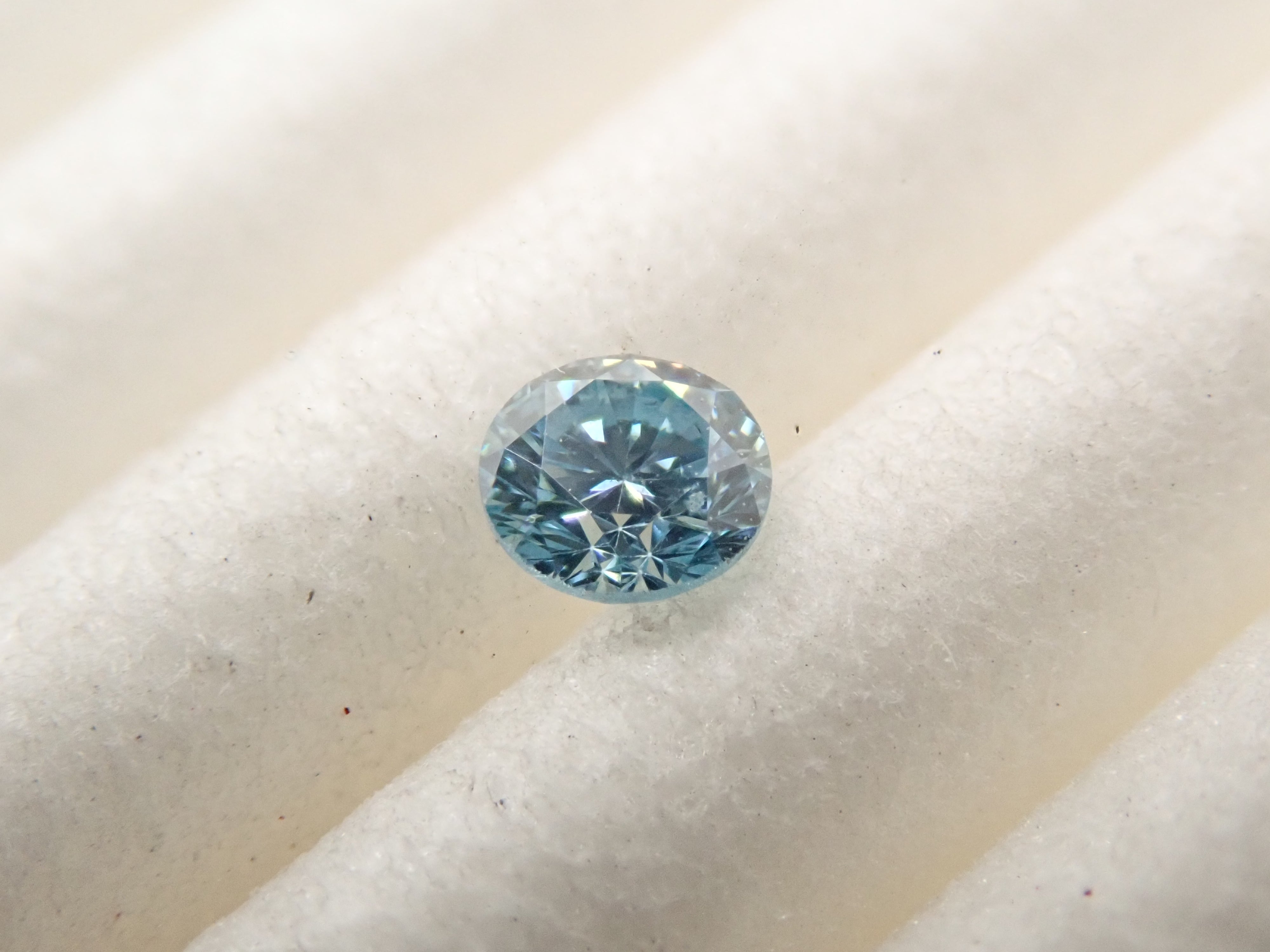 ブルーダイヤモンド（トリートメント） 0.095ctルース(Fancy Greenish Blue, SI1)