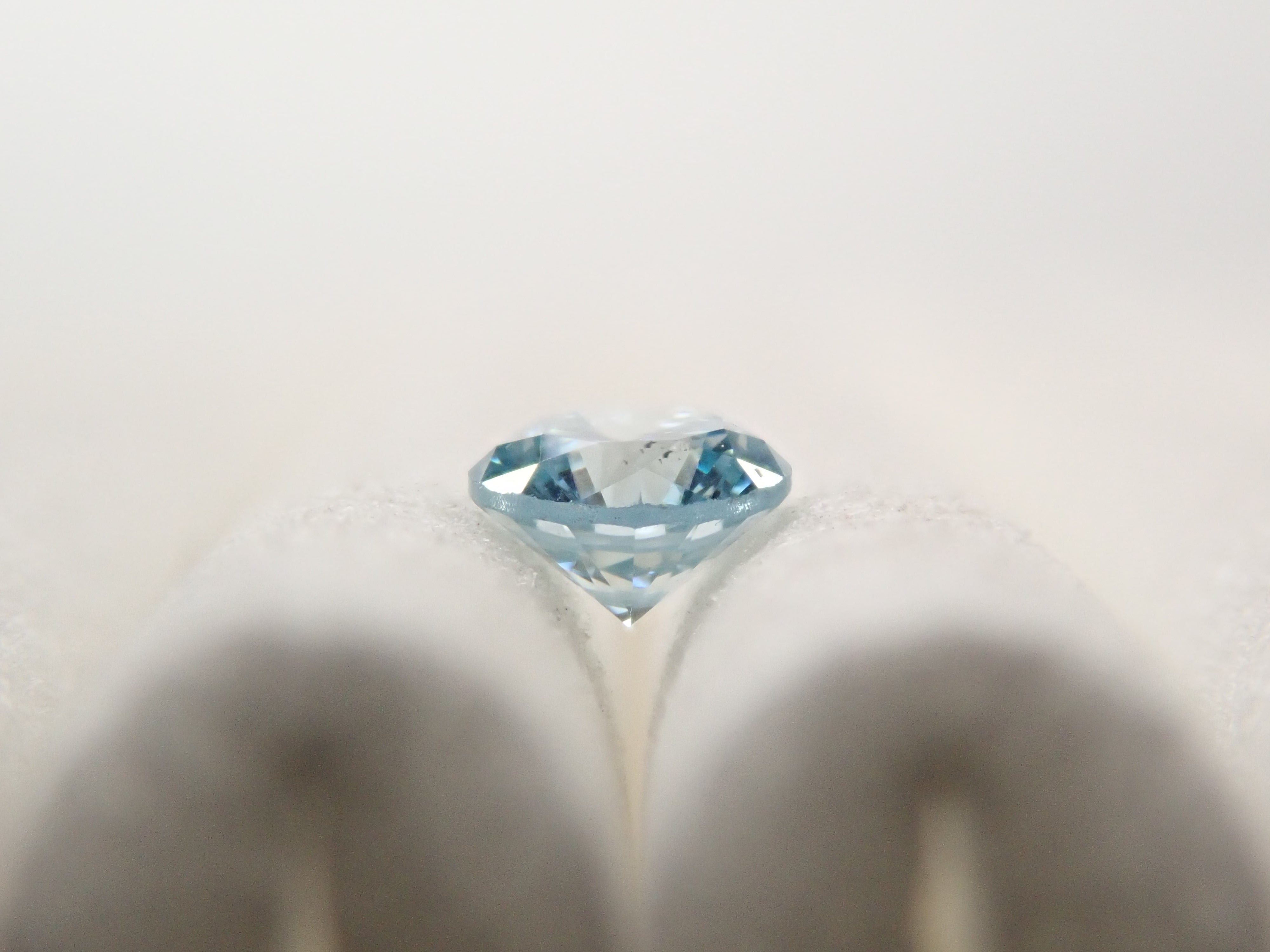 ブルーダイヤモンド（トリートメント） 0.095ctルース(Fancy Greenish Blue, SI1)