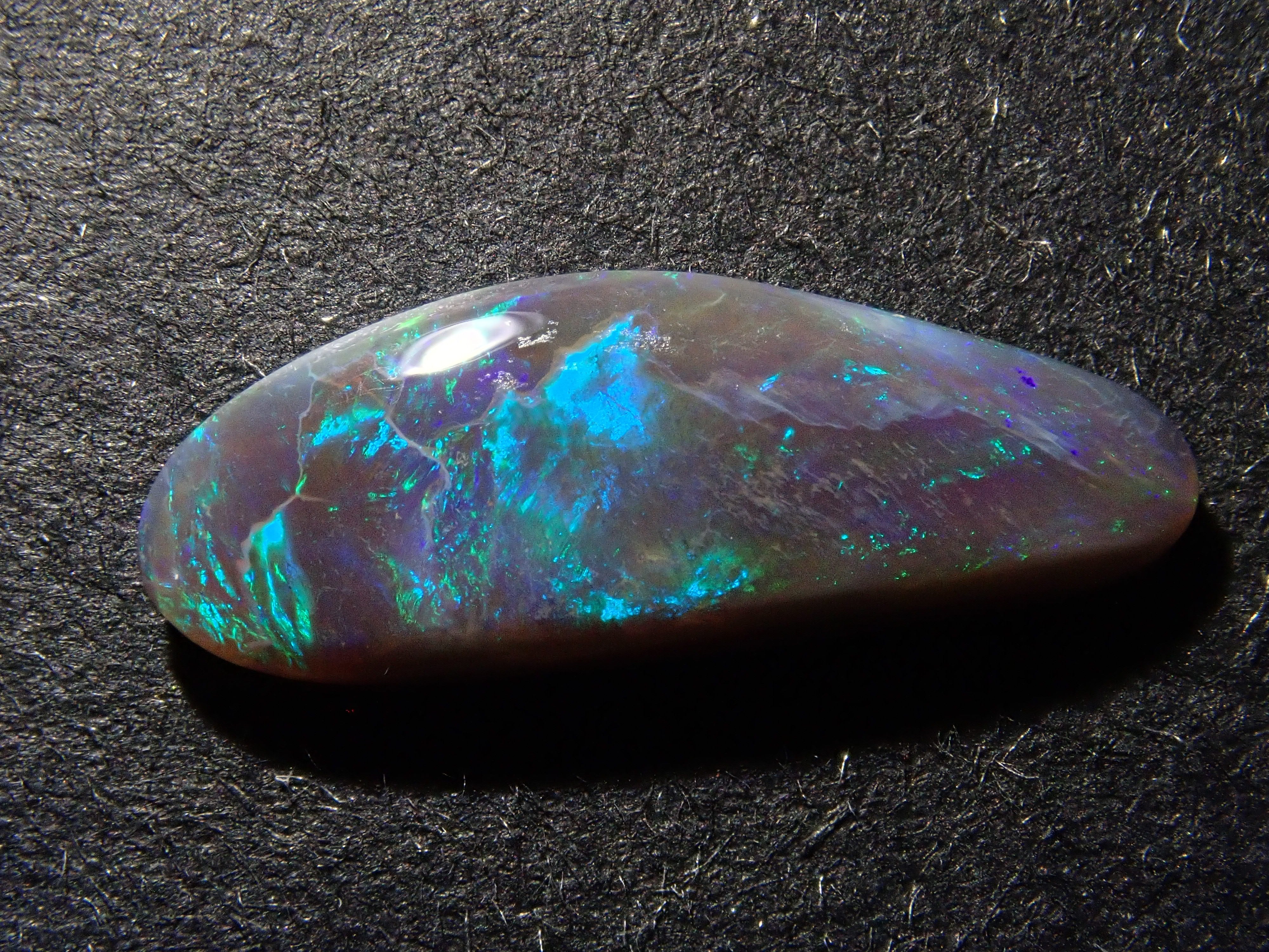 【12562529掲載】オーストラリア産ブラックオパール 0.940ctルース