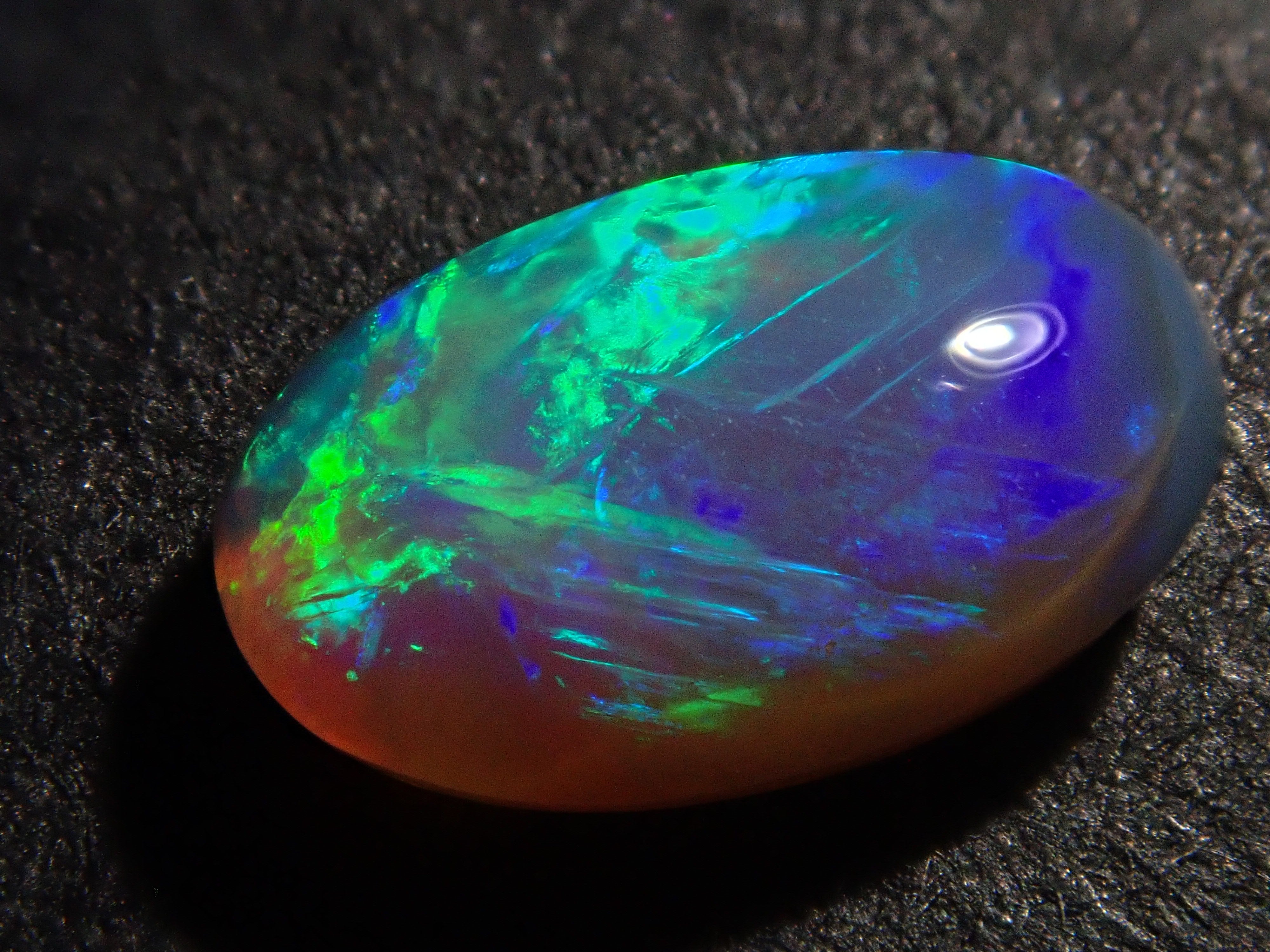 【12562530掲載】オーストラリア産ブラックオパール 0.784ctルース