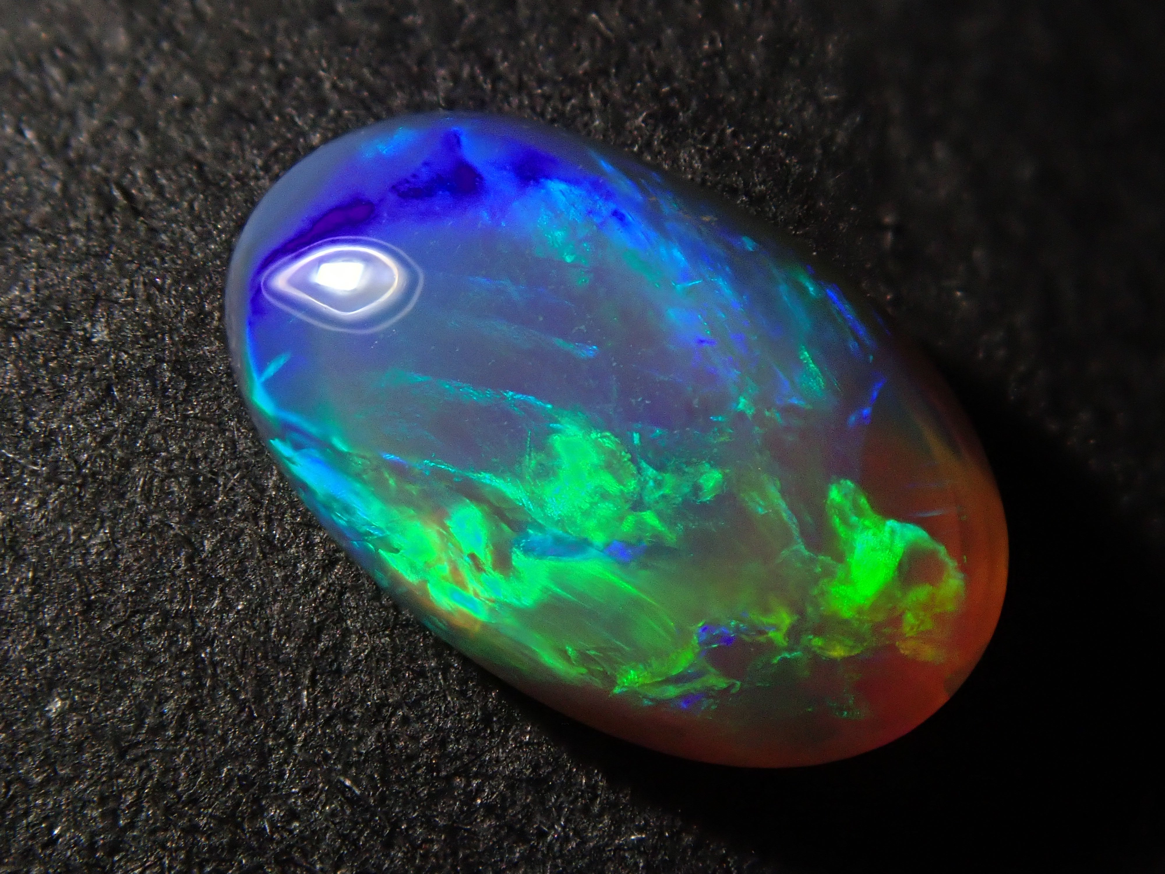 【12562530掲載】オーストラリア産ブラックオパール 0.784ctルース