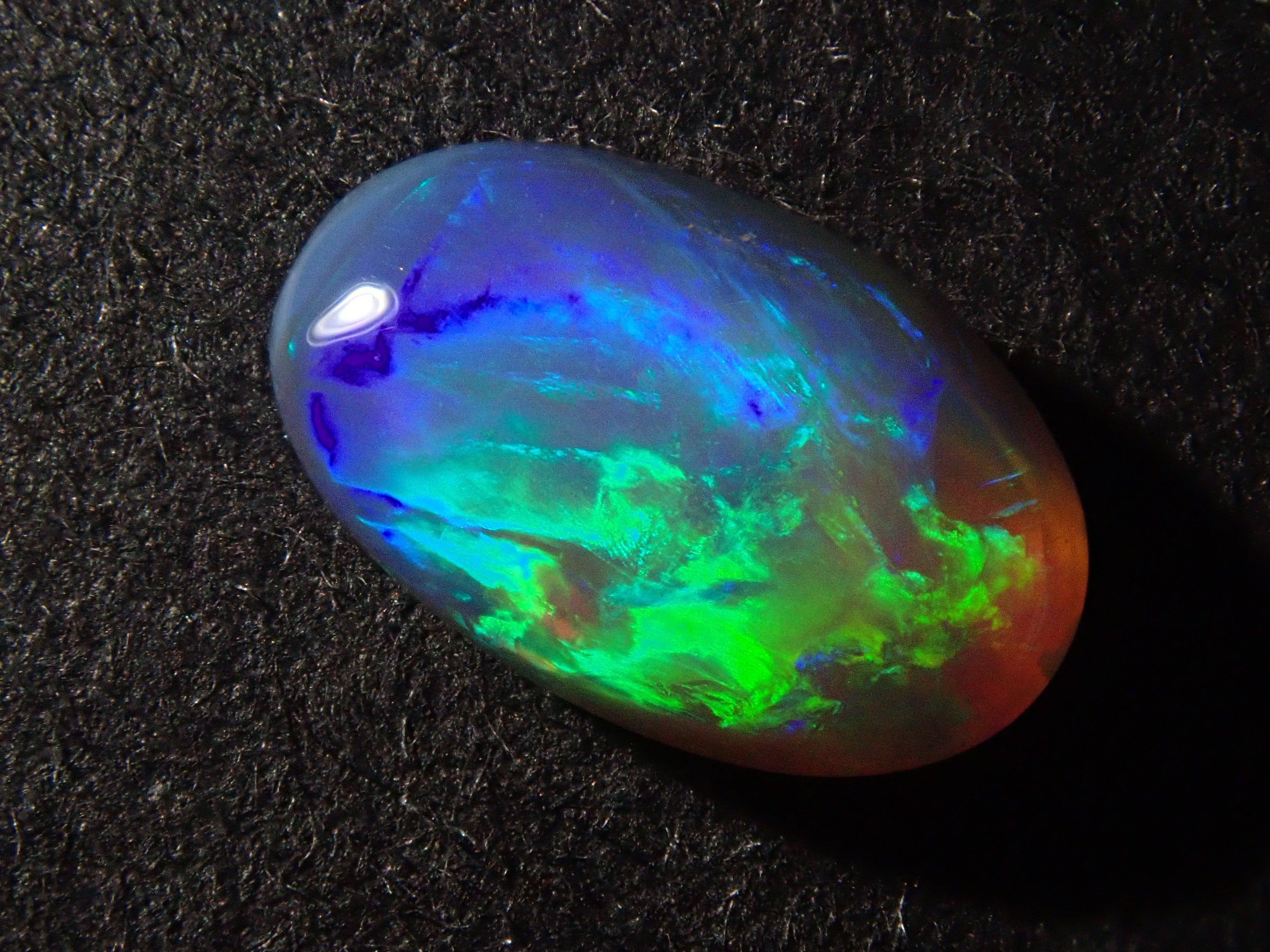 【12562530掲載】オーストラリア産ブラックオパール 0.784ctルース