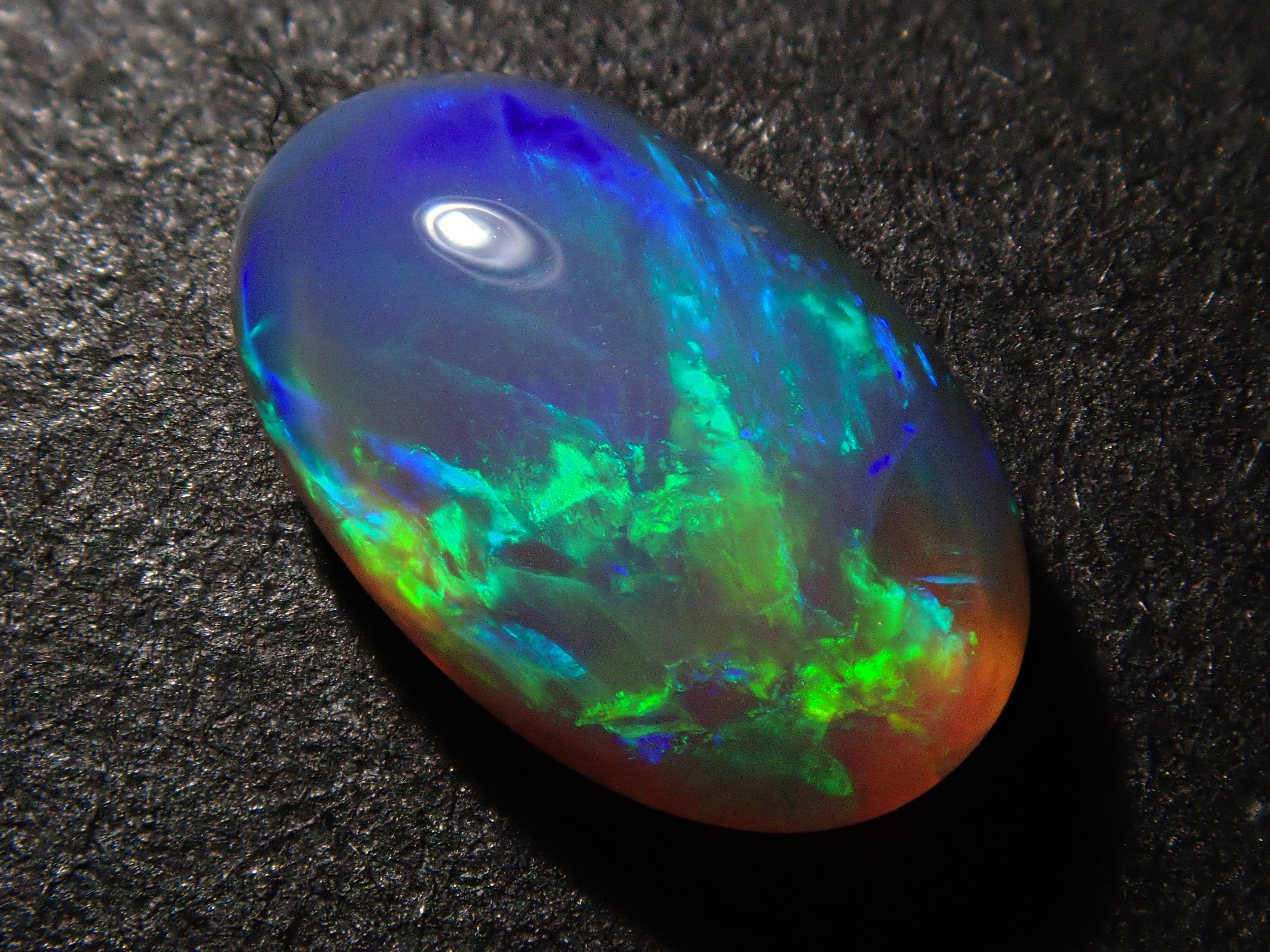 【12562530掲載】オーストラリア産ブラックオパール 0.784ctルース