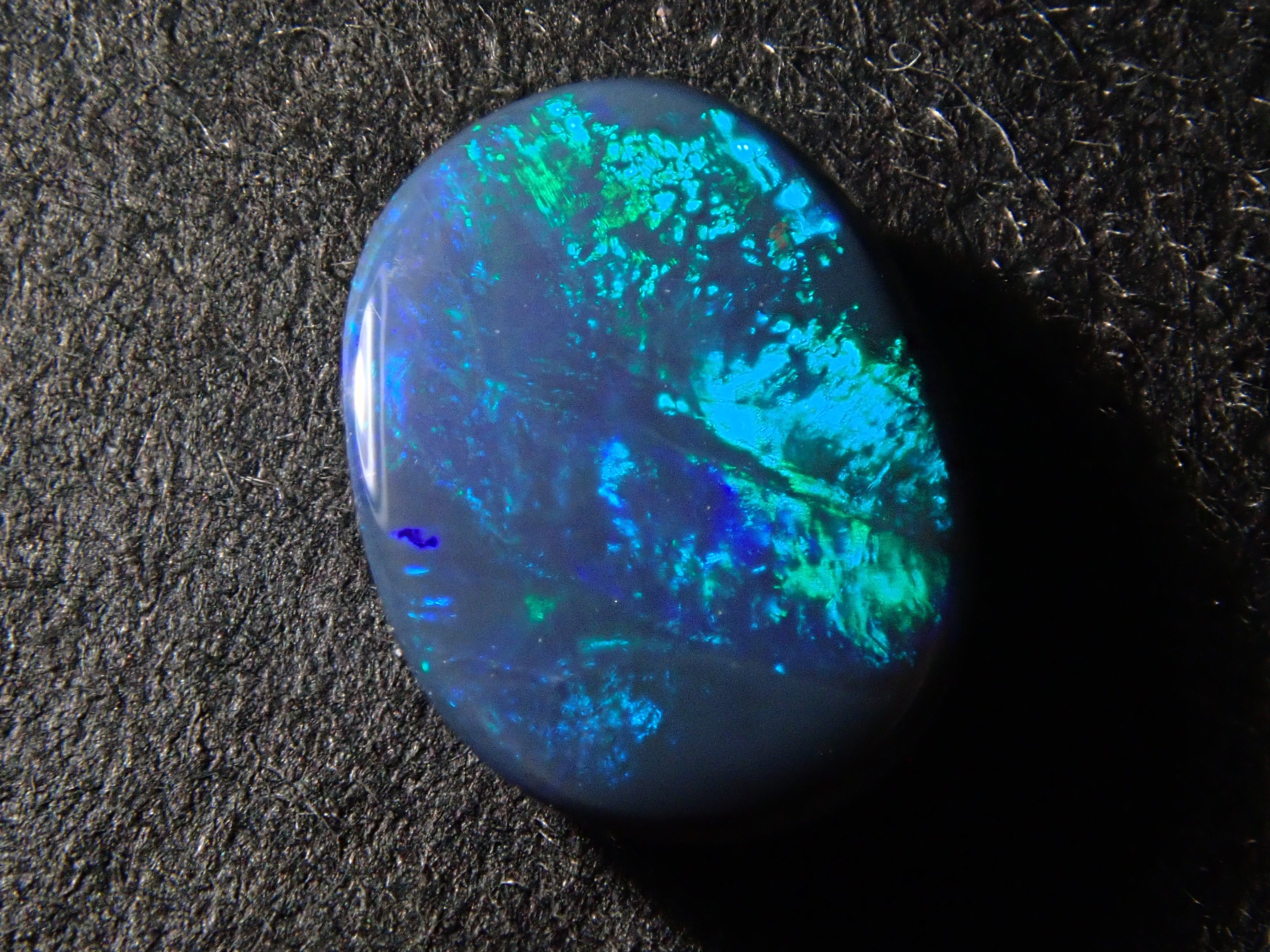 【12562532掲載】オーストラリア産ブラックオパール 0.605ctルース