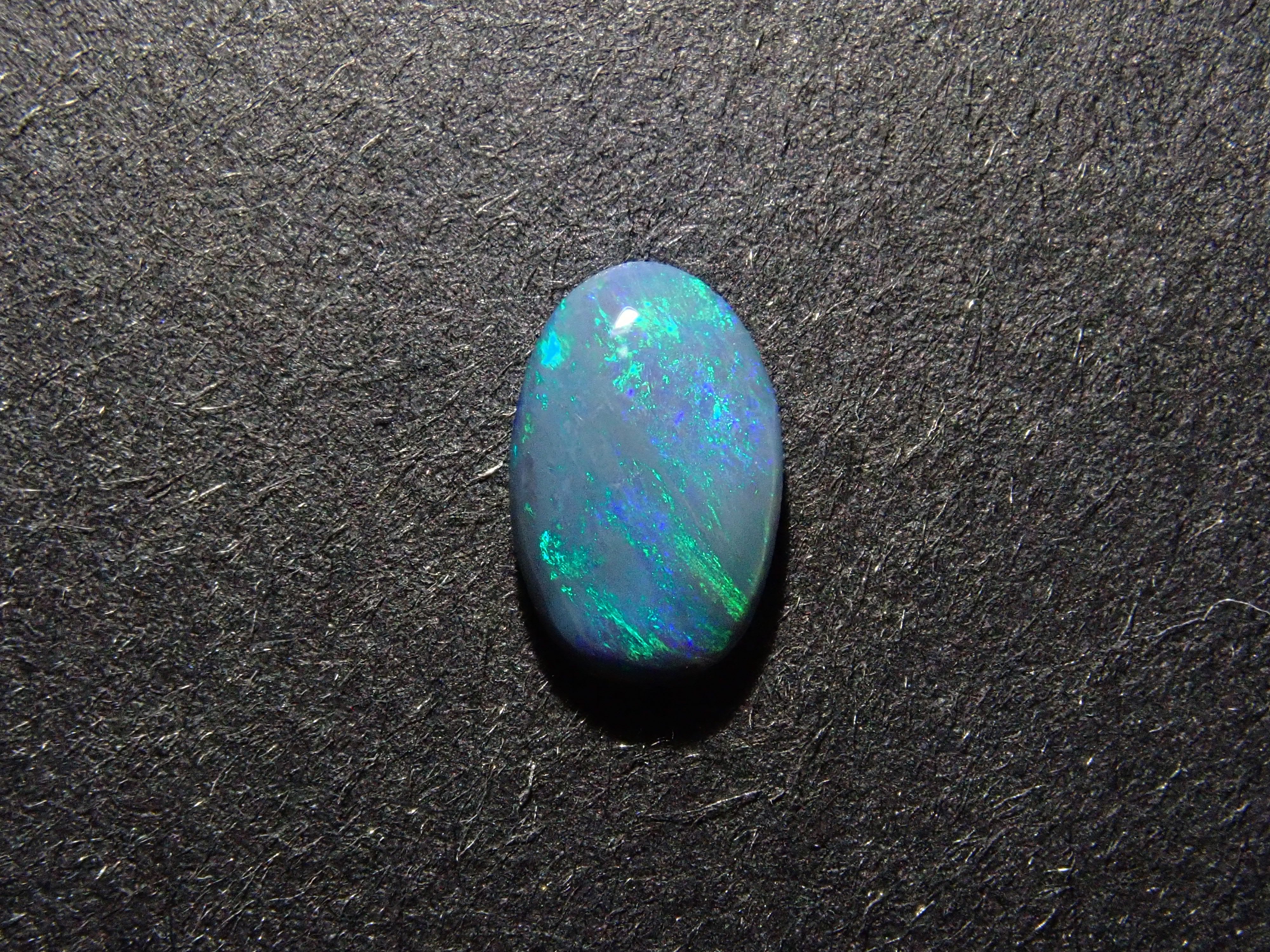 【12562534掲載】オーストラリア産ブラックオパール 0.387ctルース