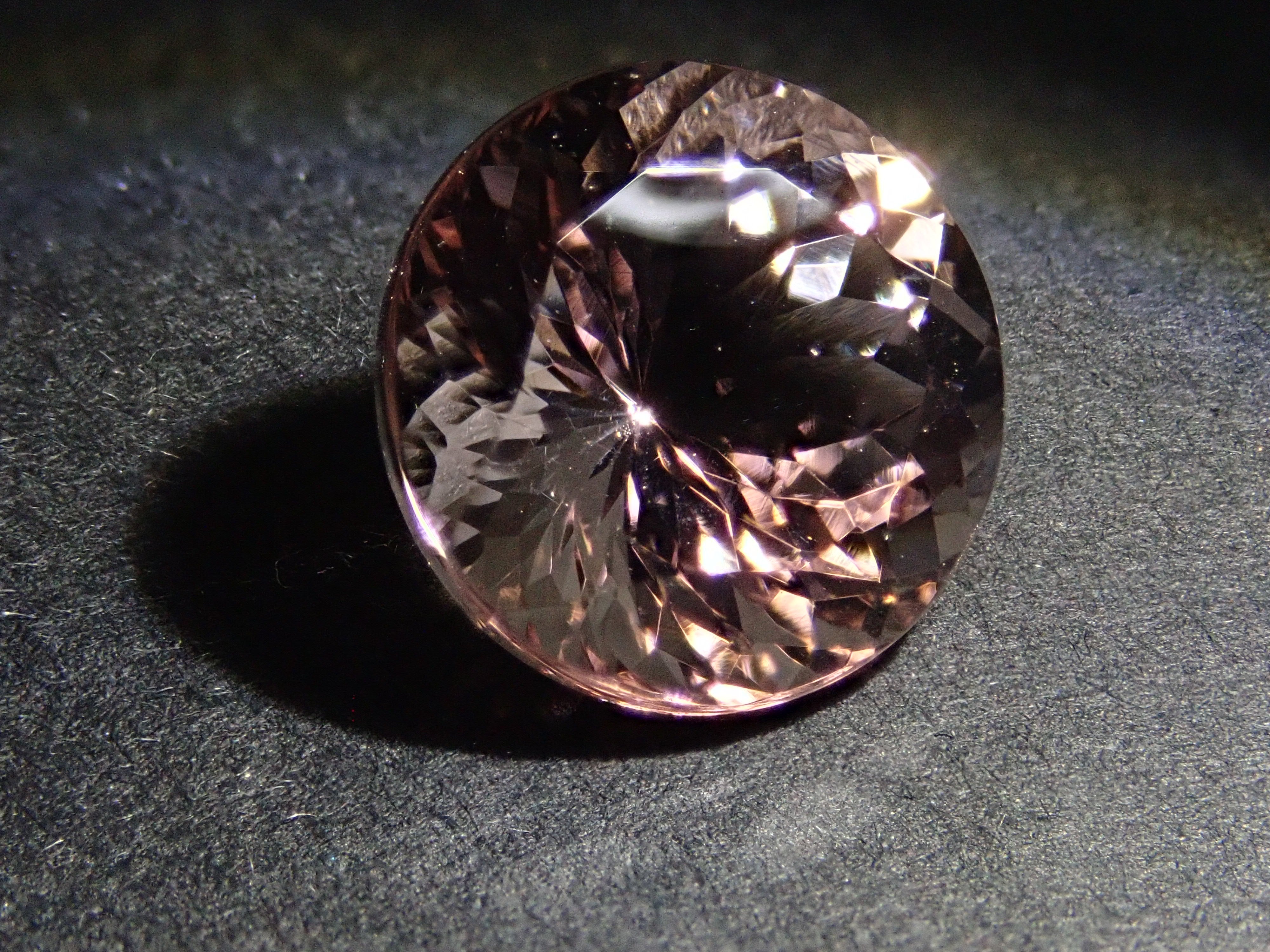 ブラジル産モルガナイト 5.181ctルース